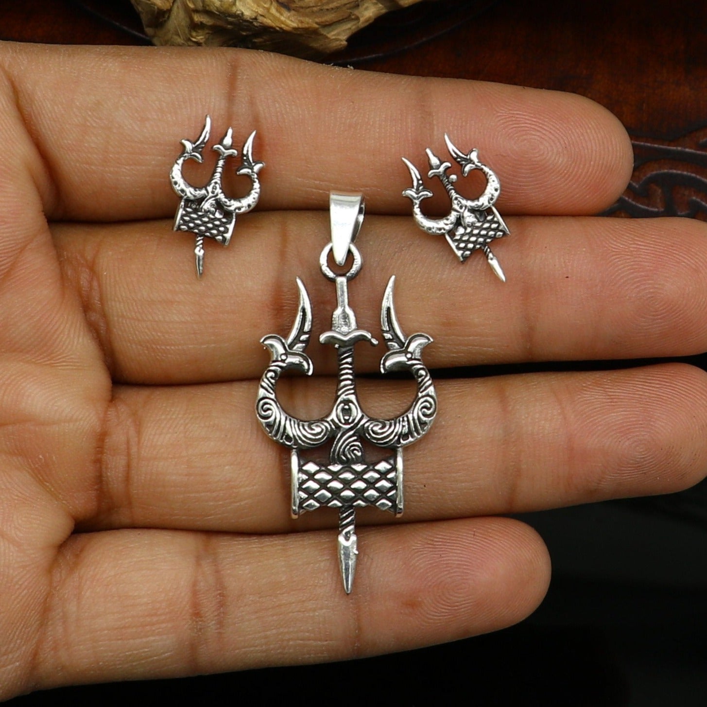 Amazon.com: The Trident Of Shiva Trishula Earrings Ear Cuff Fashion Jewelry  Hindu Sigil Symbol Hinduism Buddhism Cute Gift : Handmade Products