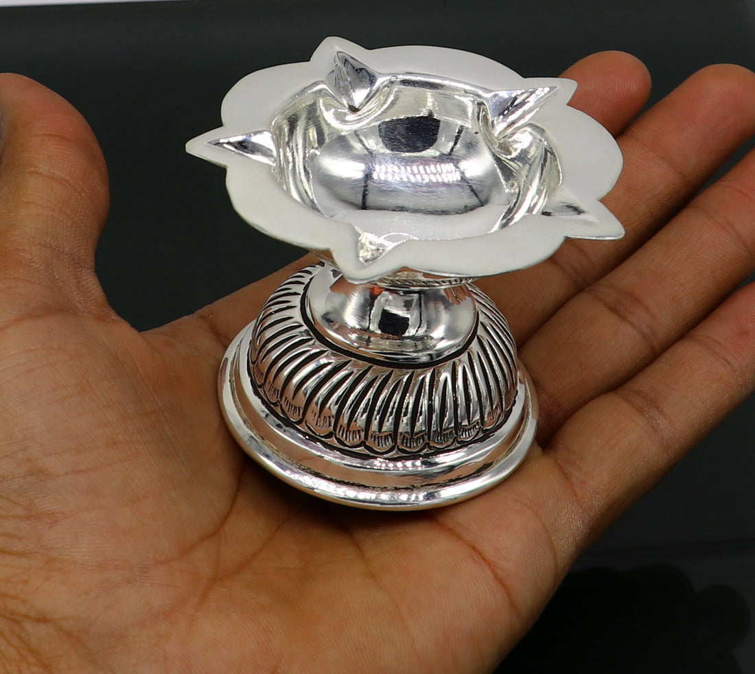 925 pure sterling silver chitai work kandrai work design oil lamp, silver Deepak, silver temple article, puja utensils art figurine  su142 - TRIBAL ORNAMENTS