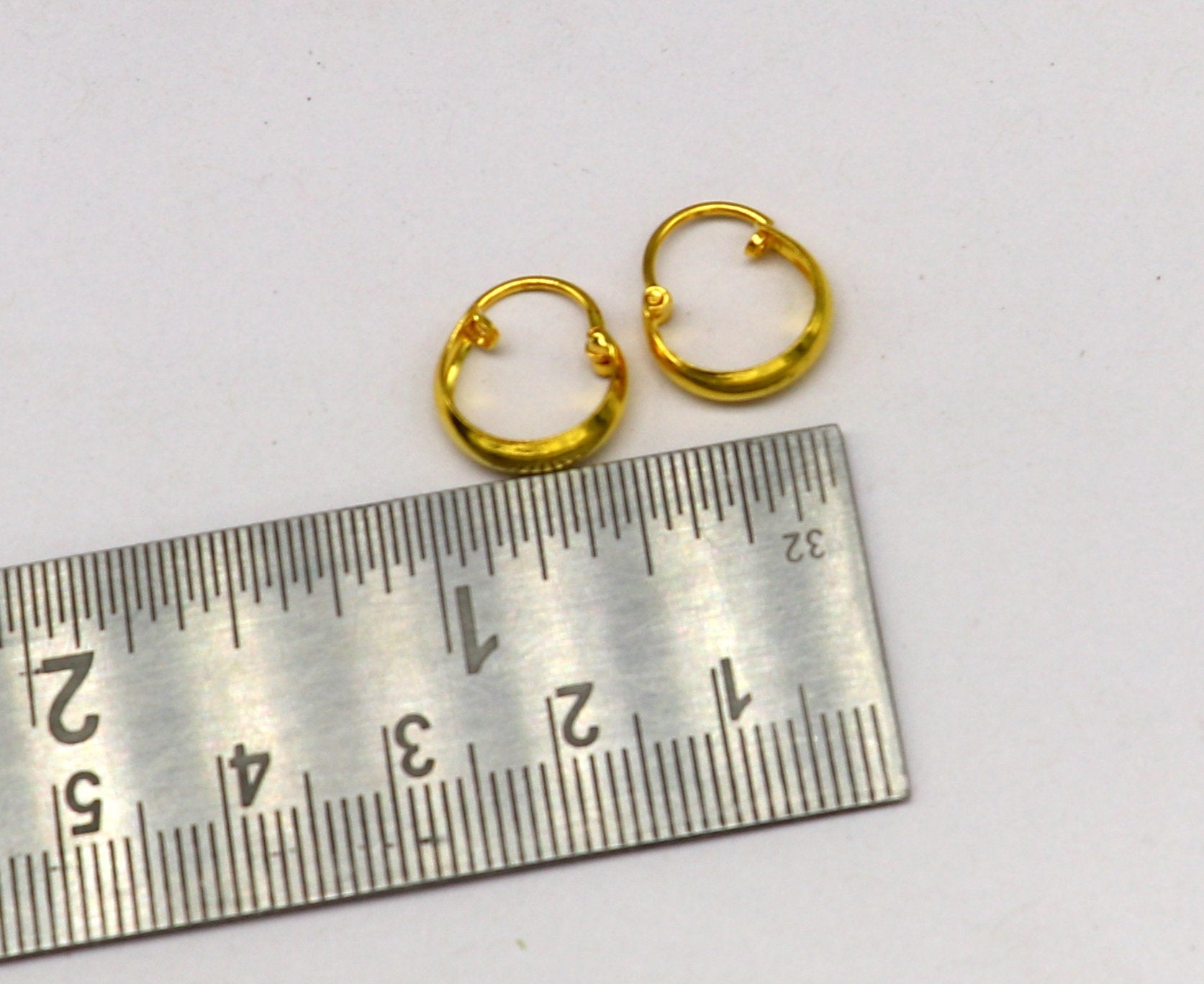 18kt yellow fine gold handmade customized hoops earring, excellent brides made clip on earring, Huggie Hoop Earrings jewelry ho67 - TRIBAL ORNAMENTS