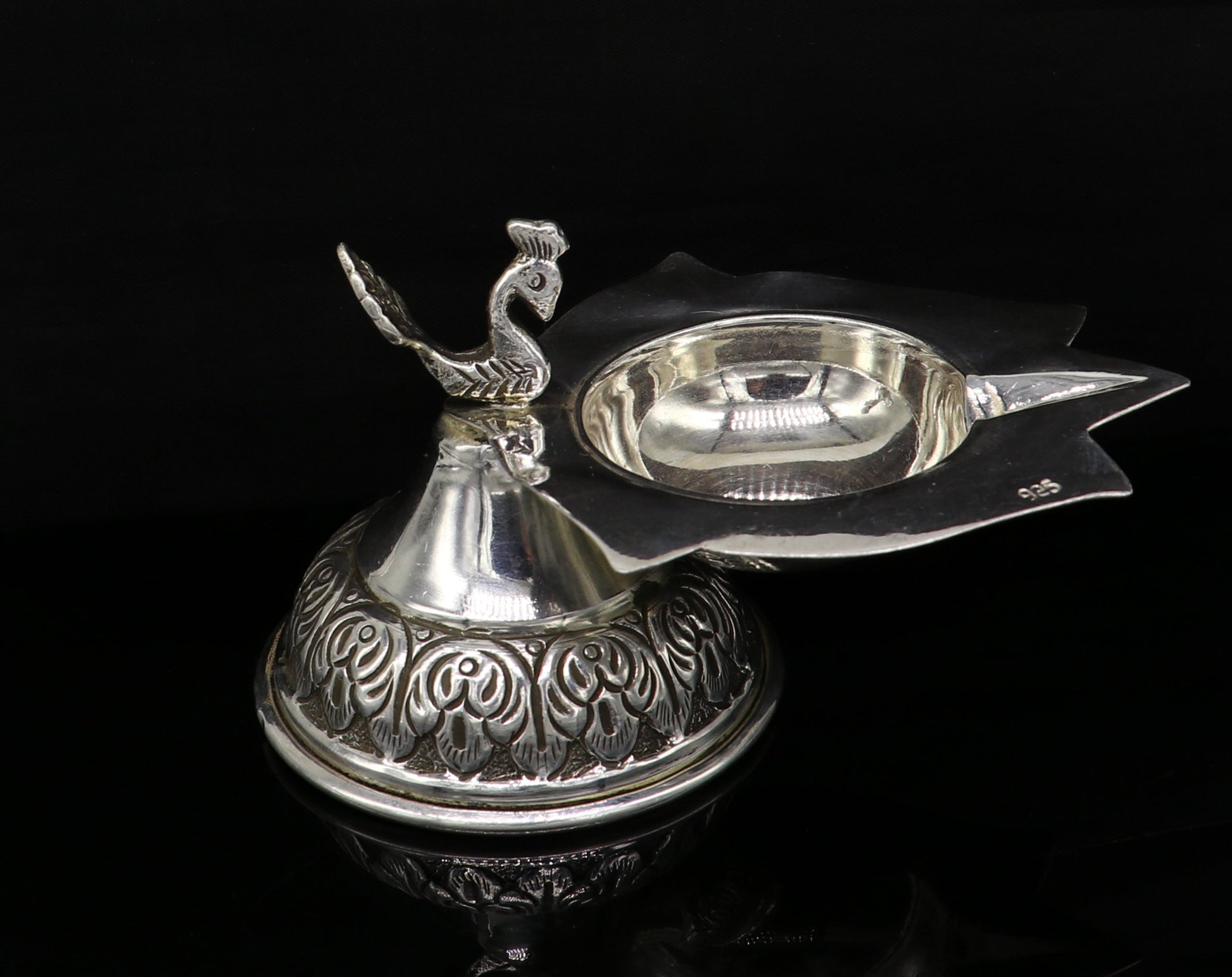 Fine 925 silver handmade kandrai work peacock design oil lamp, diya, deepak/dipak, silver utensil best gifting silver article utensils su144 - TRIBAL ORNAMENTS