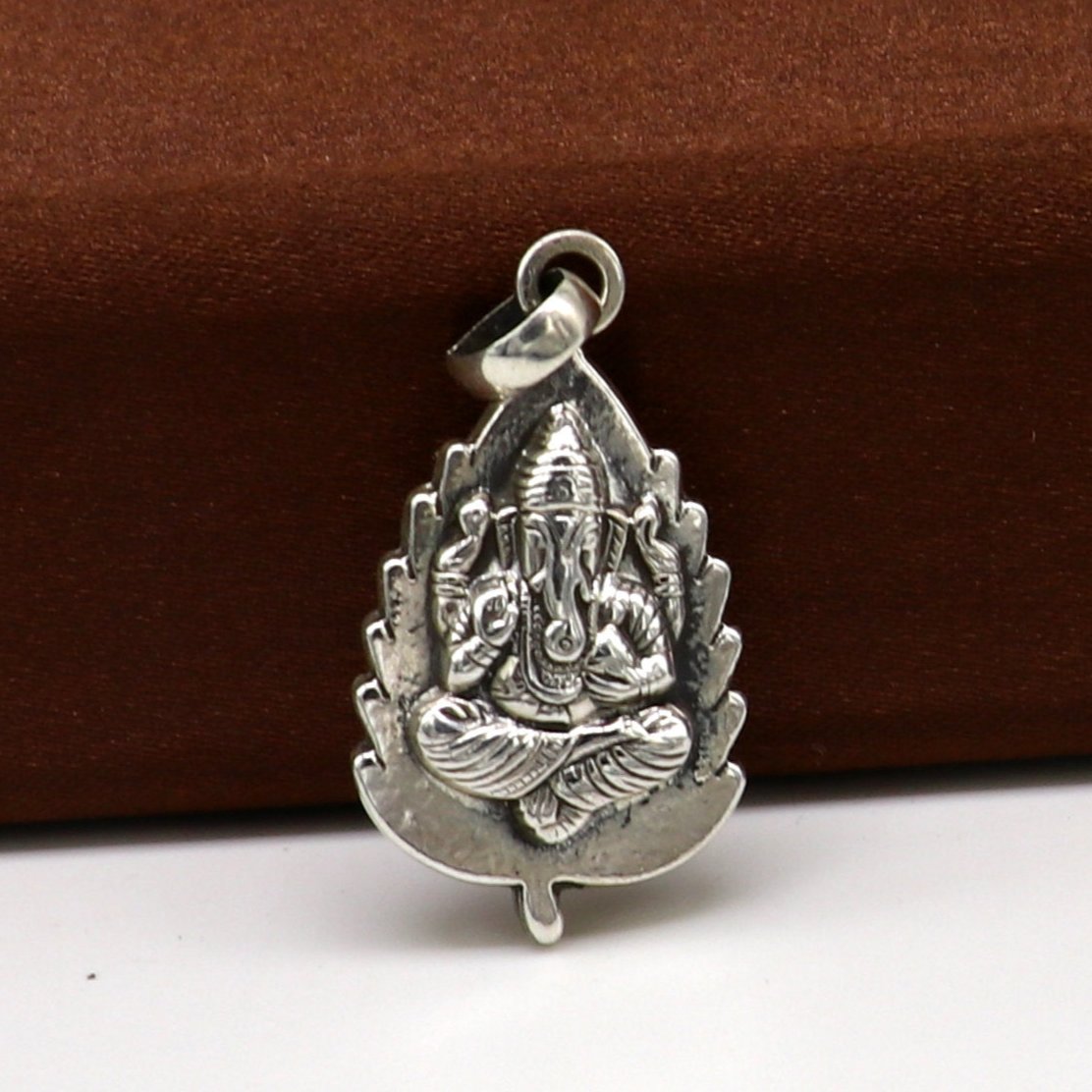 925 fine pure silver leaf Ganesha idol pendant, unique stylish customized pendant, best gifting vintage style pendant necklace ssp416 - TRIBAL ORNAMENTS