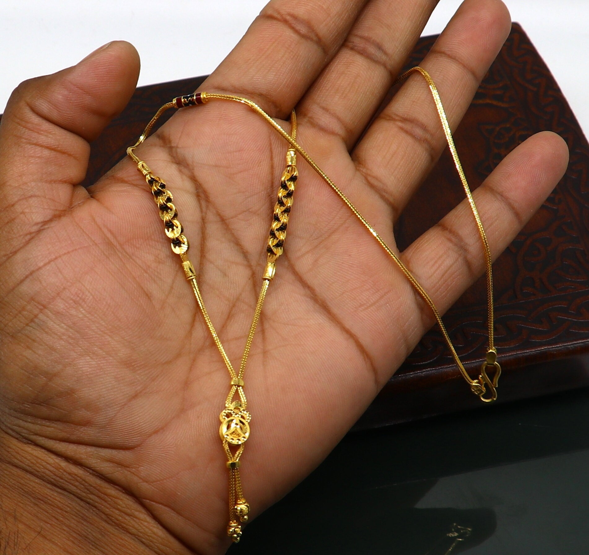 Full gold hot sale chain mangalsutra