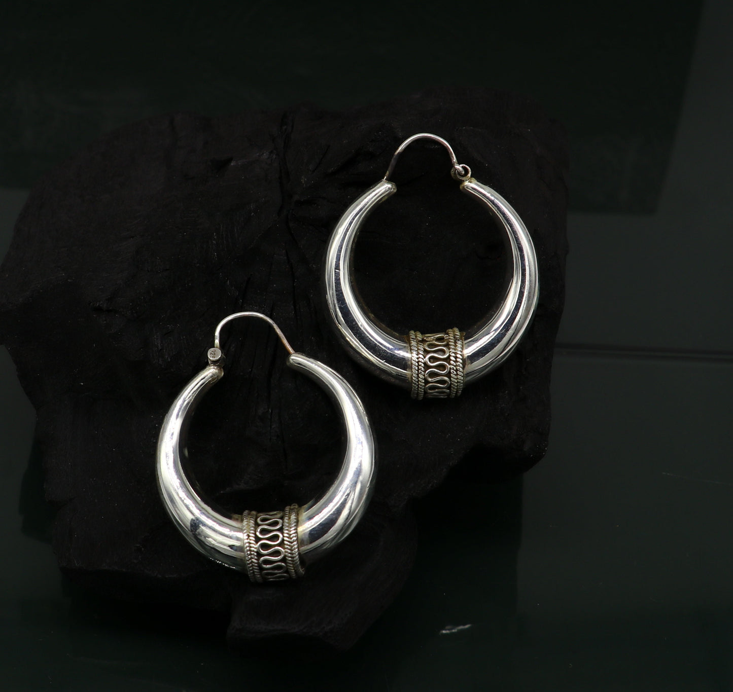 Vintage Design 925 sterling silver fabulous hoops earring, tribal kundal earring from Rajasthan India, best gifting unisex jewelry ear612 - TRIBAL ORNAMENTS