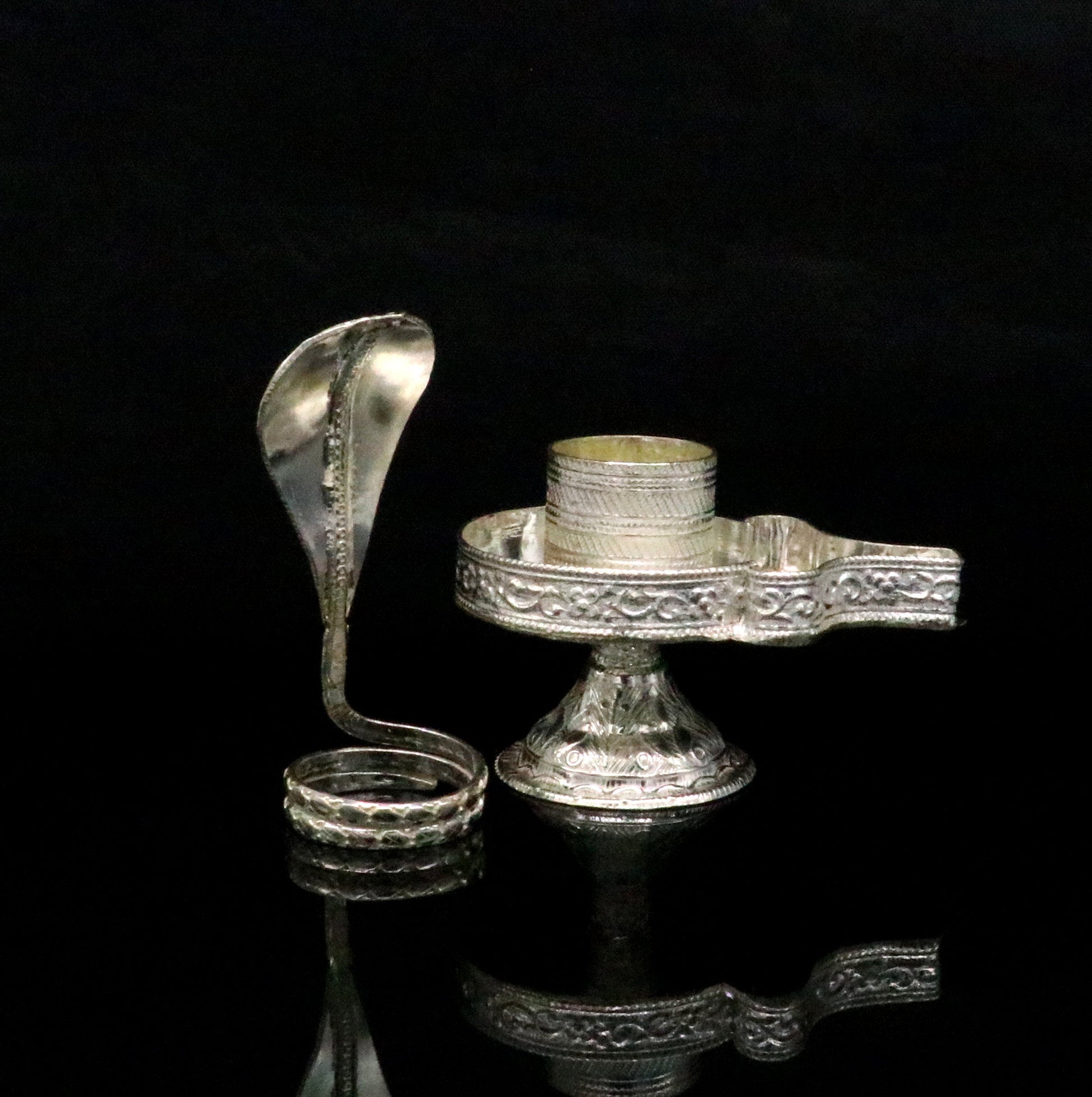 925 fine solid sterling silver lord shiva lingam stand/jalheri, use for put/hold shiva lingam in home temple, awesome handmade article su167 - TRIBAL ORNAMENTS