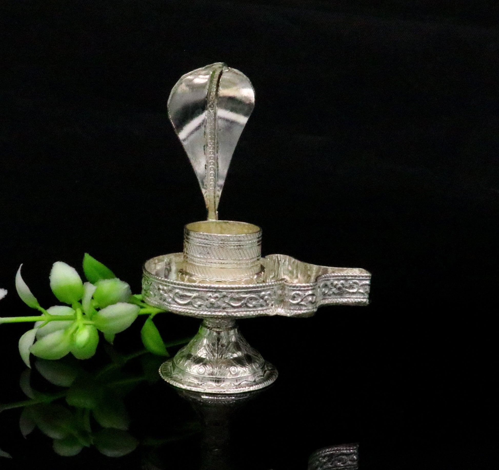 925 fine solid sterling silver lord shiva lingam stand/jalheri, use for put/hold shiva lingam in home temple, awesome handmade article su167 - TRIBAL ORNAMENTS