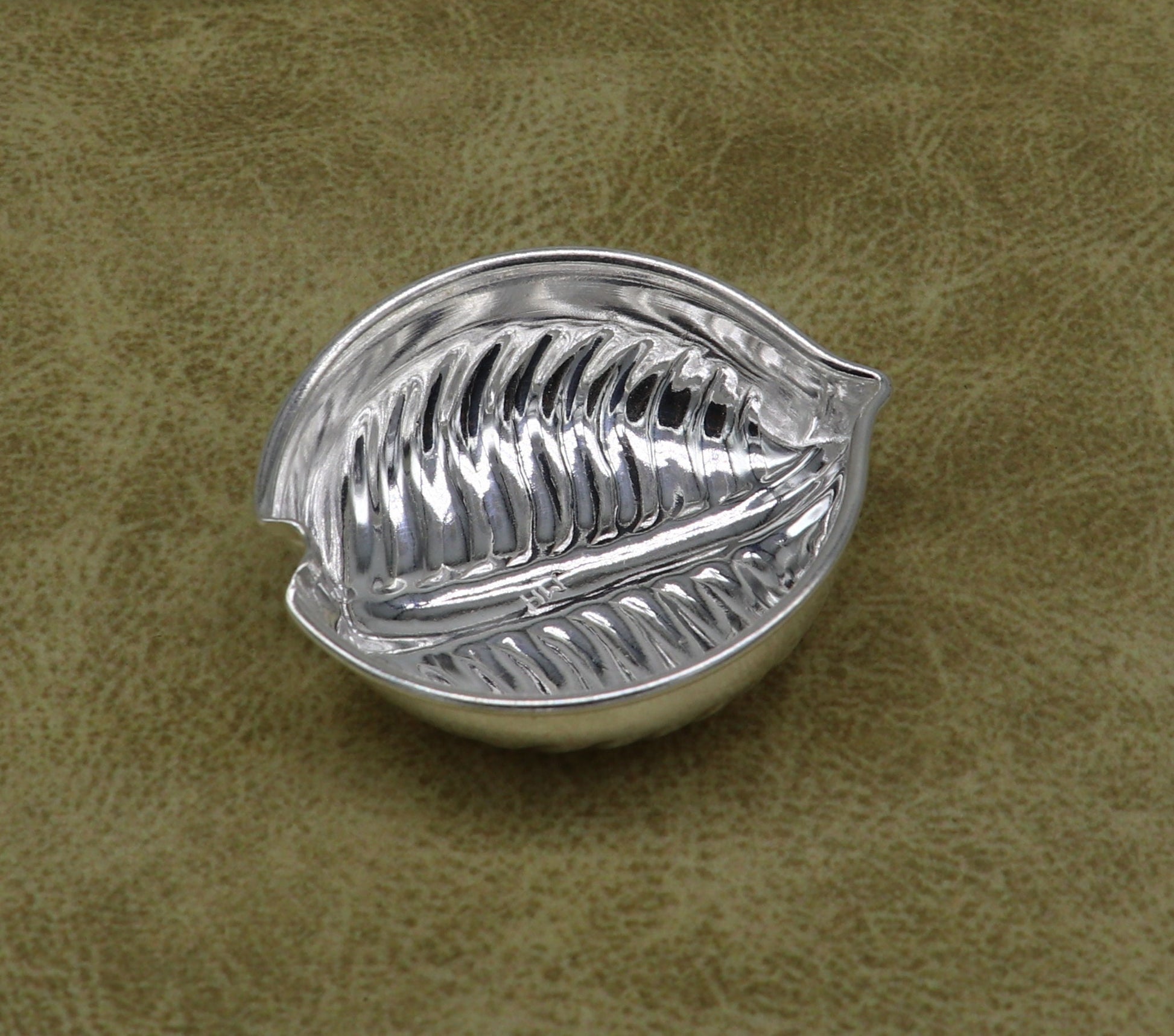 925 sterling silver handcrafted design tilak bowl, sindur bowl, kesar chandan, saffron sandal bowl, puja utensils, baby feeder article su176 - TRIBAL ORNAMENTS