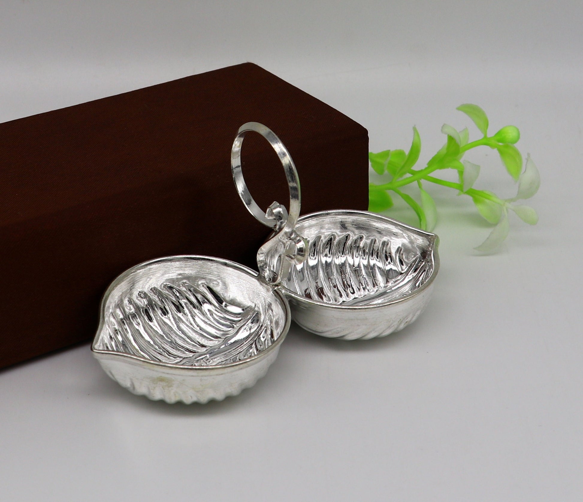 Handmade pure 925 sterling silver gorgeous leaf design stylish tilak combo mini bowl, tilak patra, puja utensils, temple article su180 - TRIBAL ORNAMENTS