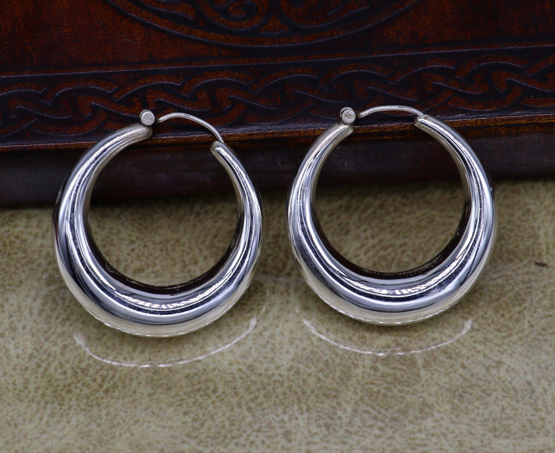 Vintage Design 925 sterling silver fabulous hoops earring, tribal kundal earring from Rajasthan India, best gifting unisex jewelry ear610 - TRIBAL ORNAMENTS