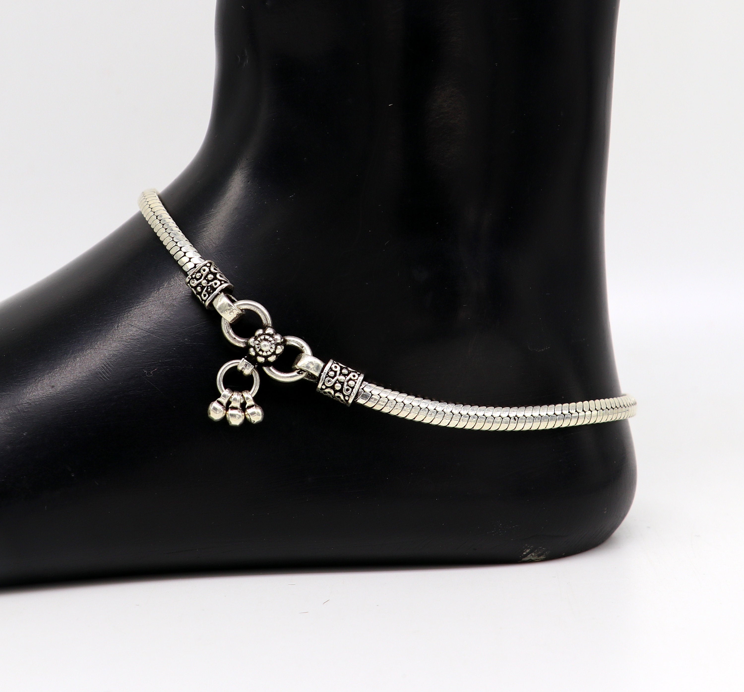13 Best Anklets That Look Great With Any Kind Of Outfit  2023