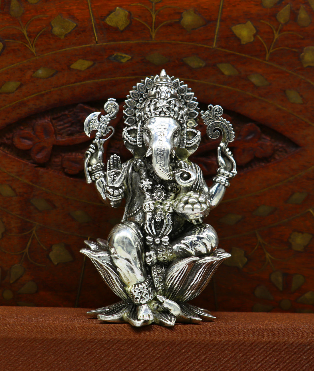 925 Sterling silver Lord Ganesh Idol, Pooja Articles, Silver Idols Figurine, handcrafted Lord Ganesh statue sculpture gifting art su212 - TRIBAL ORNAMENTS