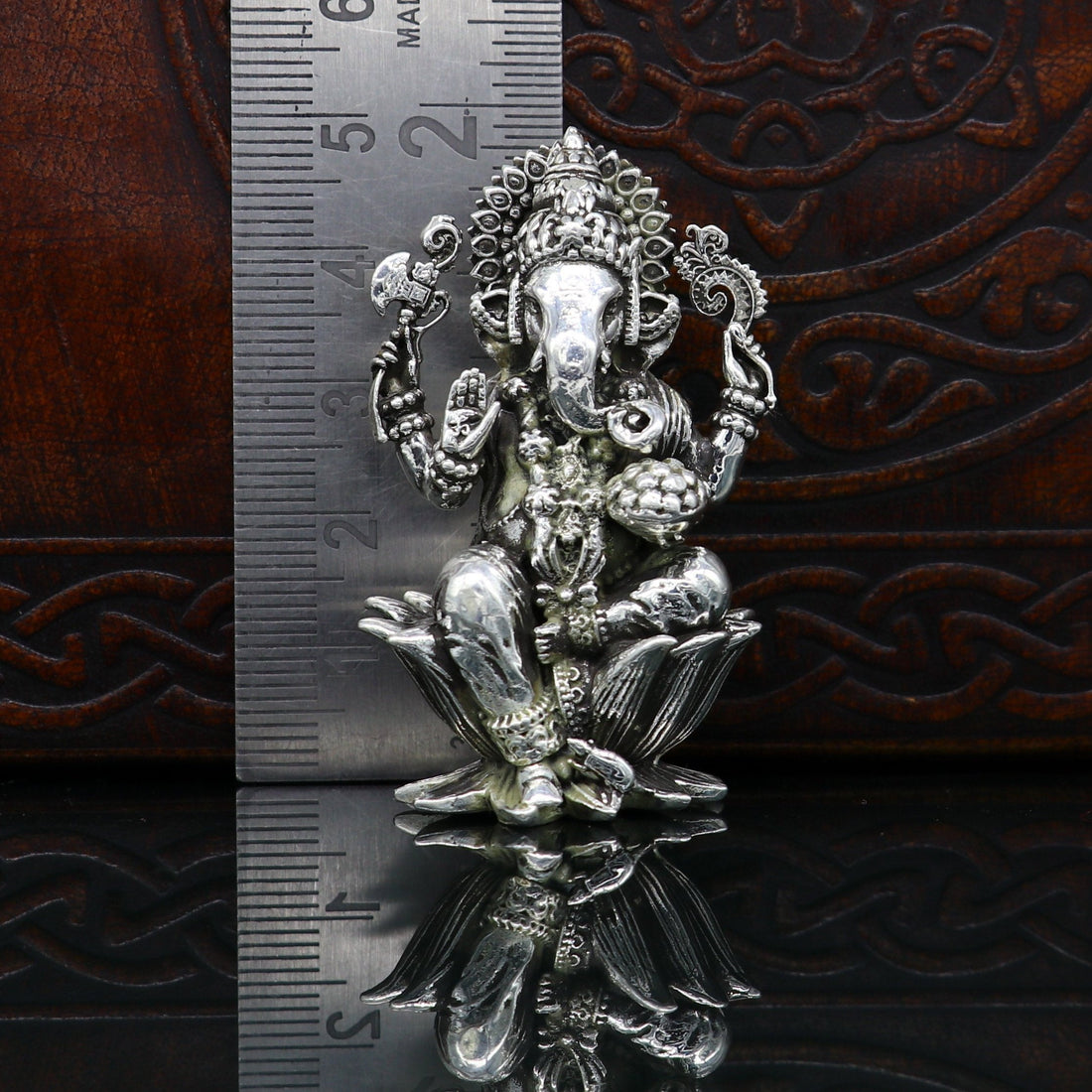 925 Sterling silver Lord Ganesh Idol, Pooja Articles, Silver Idols Figurine, handcrafted Lord Ganesh statue sculpture gifting art su213 - TRIBAL ORNAMENTS