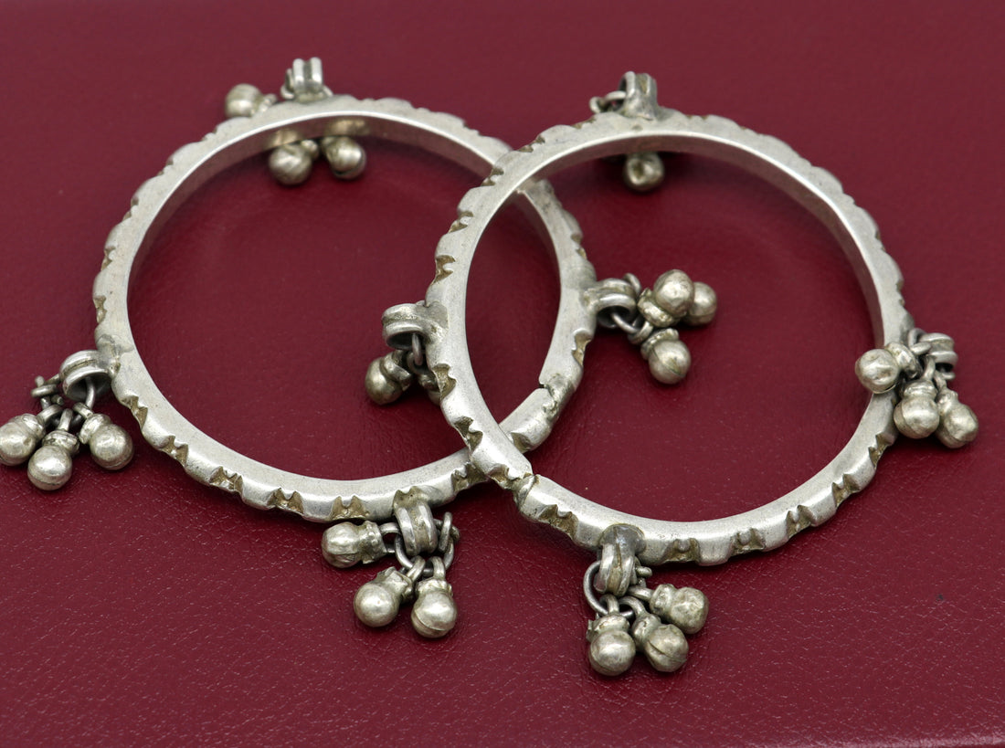 Solid silver handmade vintage antique traditional banjara bangle bracelet with jingling bells, indian ethnic tribal bangles for girl's sba23 - TRIBAL ORNAMENTS