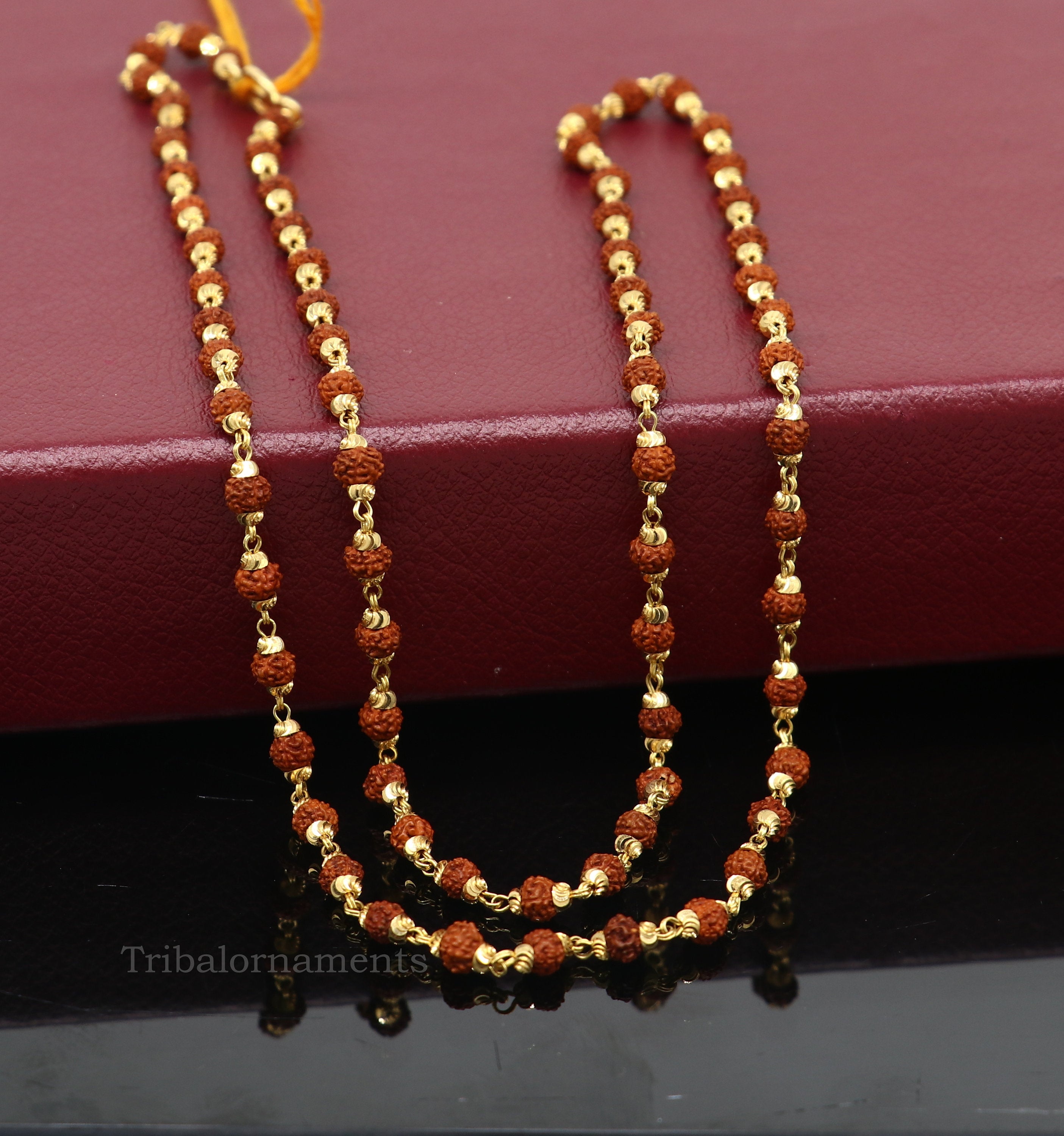 Red beads gold on sale chain designs