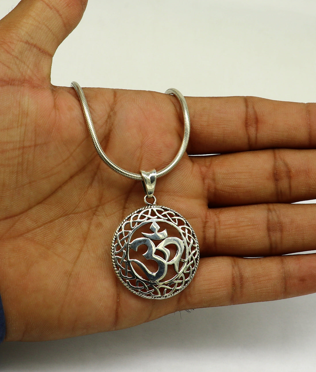 925 sterling silver handmade mantra symbol 'Aum' pendant, amazing stylish unisex pendant locket personalized new fancy jewelry ssp568 - TRIBAL ORNAMENTS