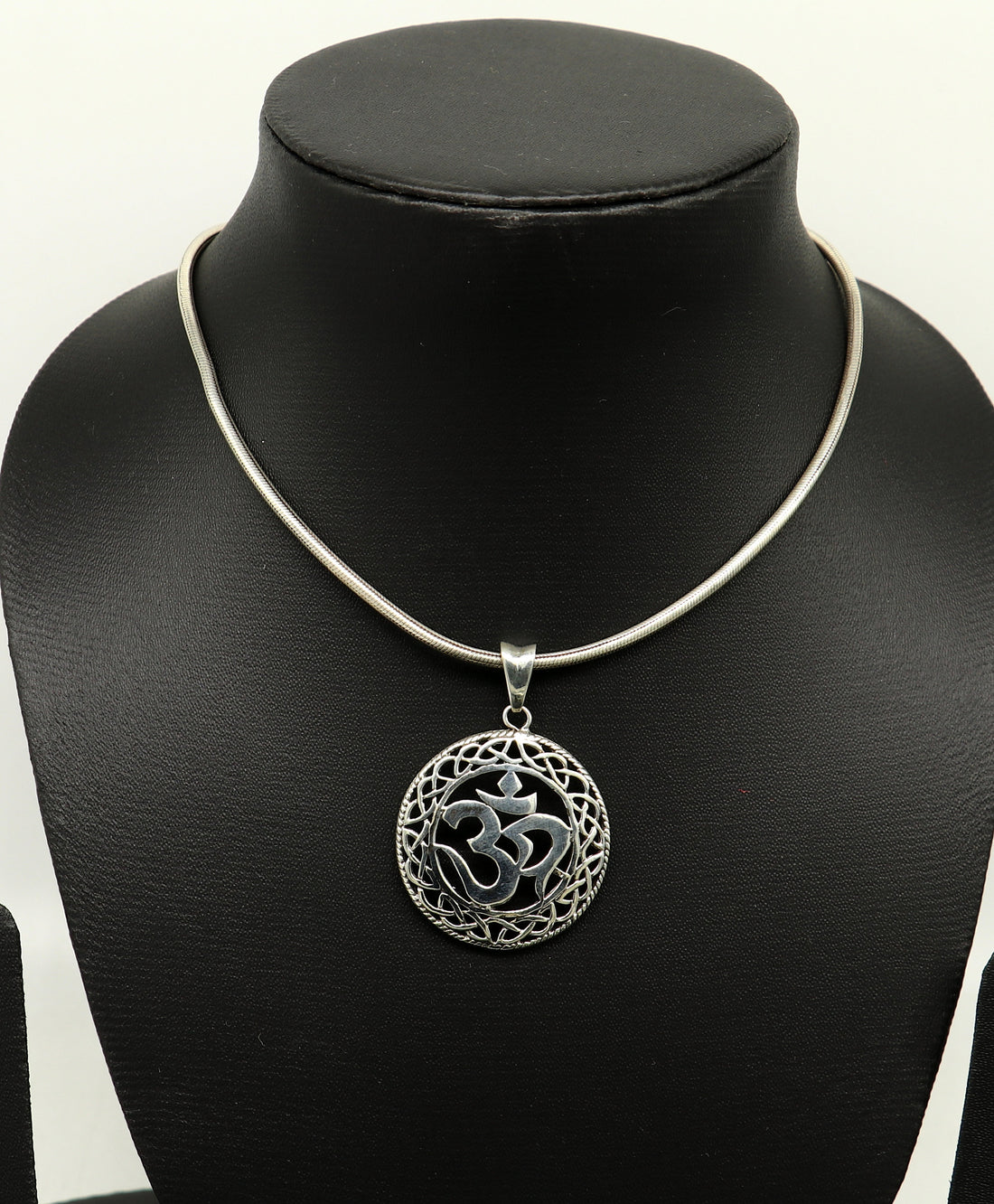 925 sterling silver handmade mantra symbol 'Aum' pendant, amazing stylish unisex pendant locket personalized new fancy jewelry ssp568 - TRIBAL ORNAMENTS