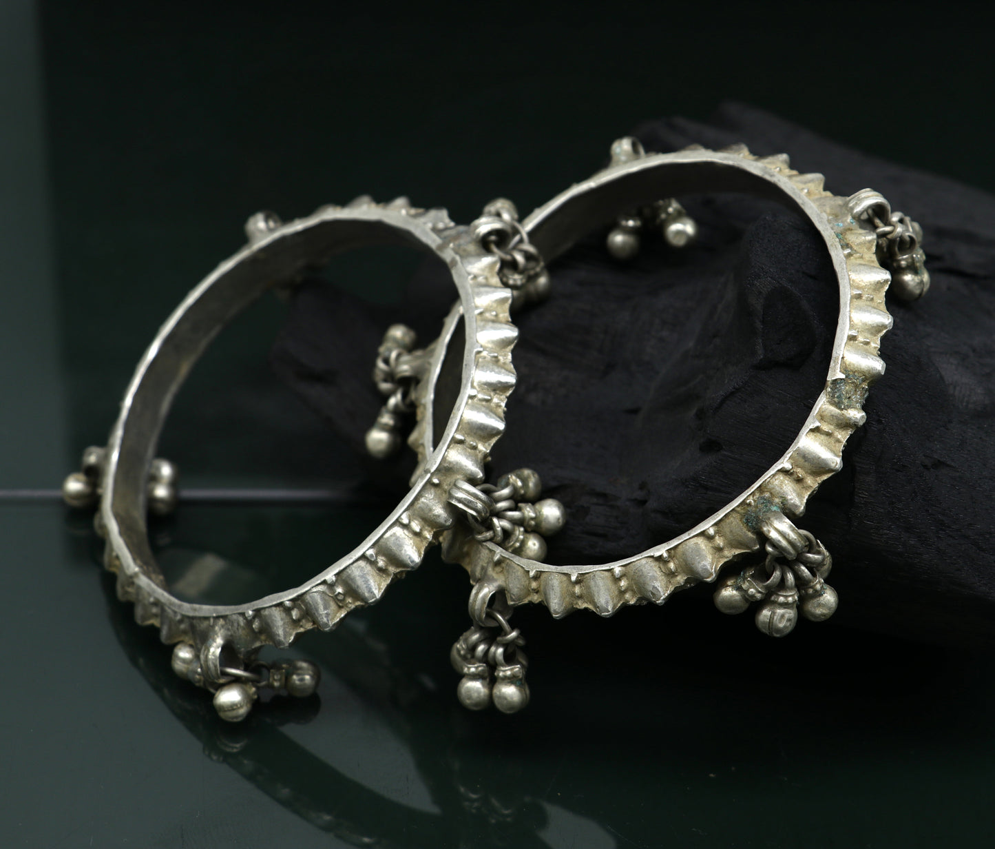 Solid silver handmade vintage antique traditional banjara bangle bracelet with jingling bells, indian ethnic tribal bangles for girl's sba21 - TRIBAL ORNAMENTS