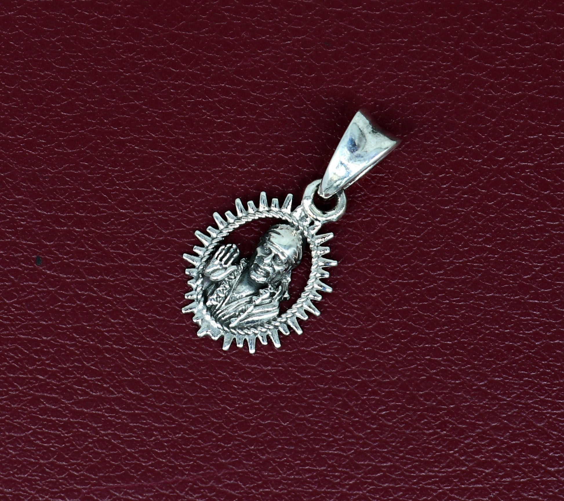 925 sterling silver handmade Indian idol Sai Baba pendant, amazing stylish unisex pendant locket personalized jewelry tribal jewelry ssp518 - TRIBAL ORNAMENTS