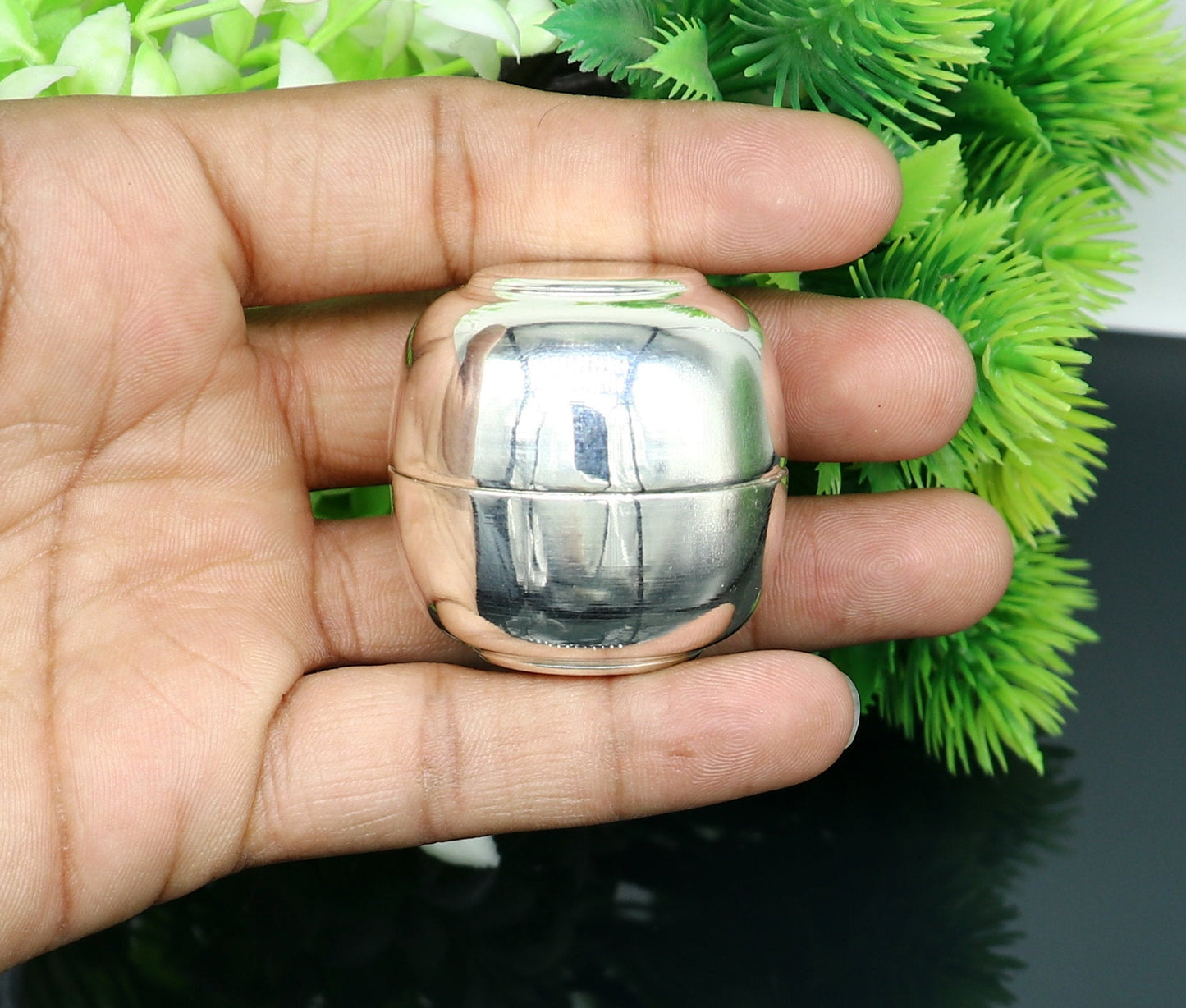 999 fine silver handmade gorgeous small Prasadam bowl or box, trinket box, container box, brides Sindur box, solid silver article sv187 - TRIBAL ORNAMENTS