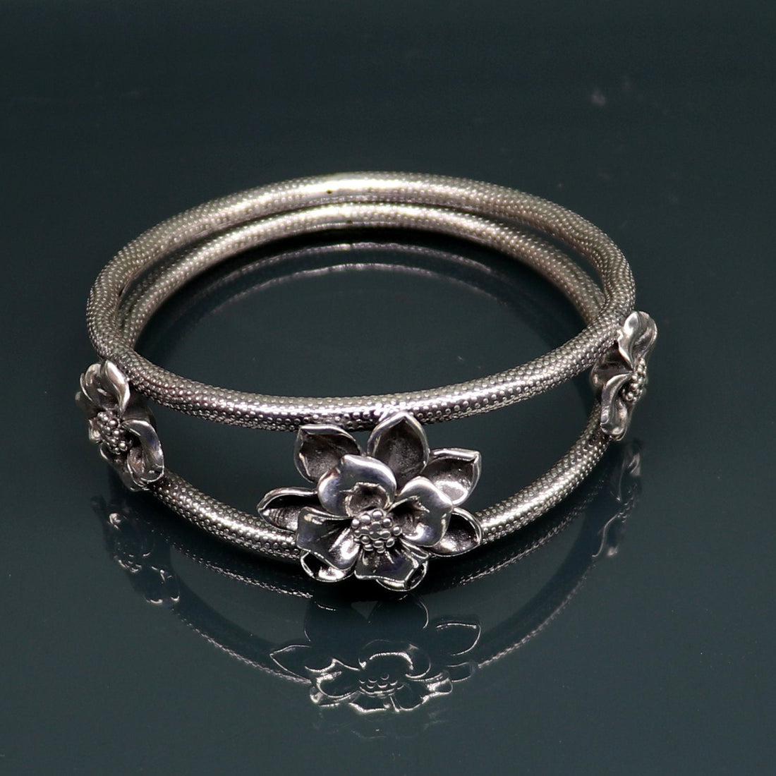 925 sterling silver handmade fabulous flower work vintage design bangle bracelet, excellent traditional style wedding jewelry nba158 - TRIBAL ORNAMENTS