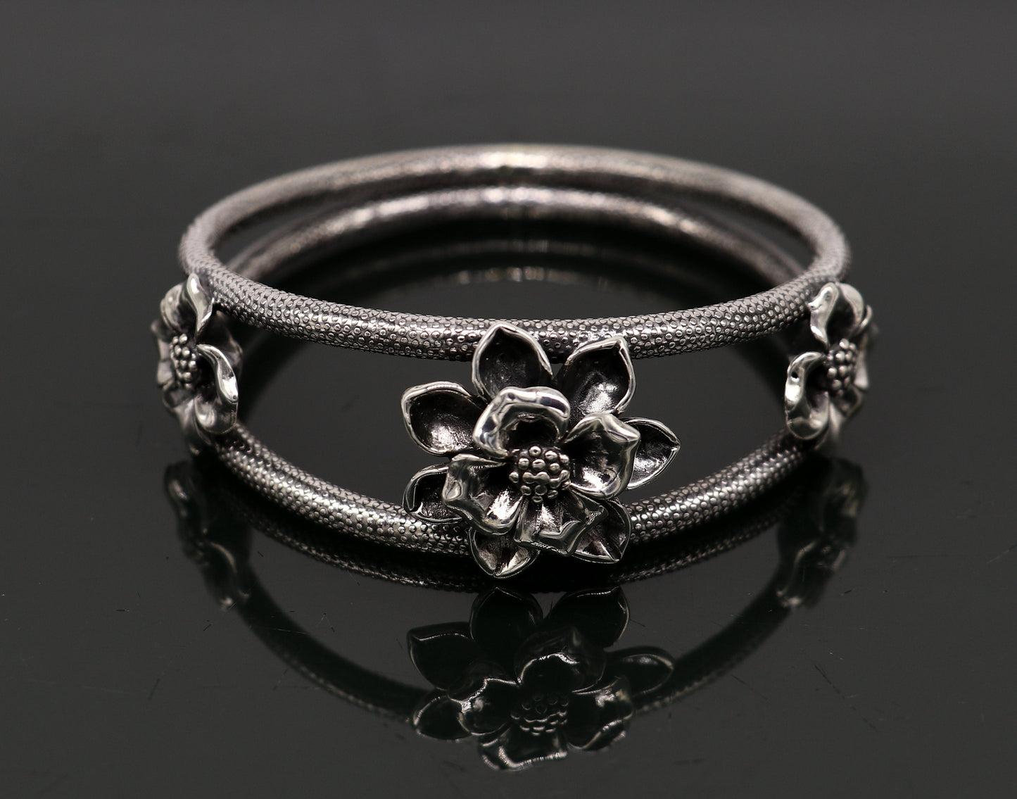 925 sterling silver handmade fabulous flower work vintage design bangle bracelet, excellent traditional style wedding jewelry nba158 - TRIBAL ORNAMENTS