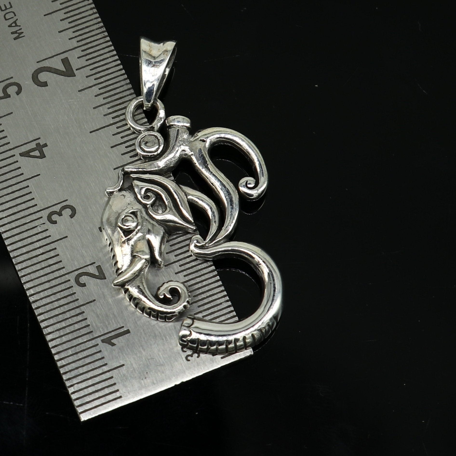 Stunning 925 sterling silver handmade vintage design aum Ganesha pendant, amazing stylish unisex pendant locket personalized jewelry ssp471 - TRIBAL ORNAMENTS