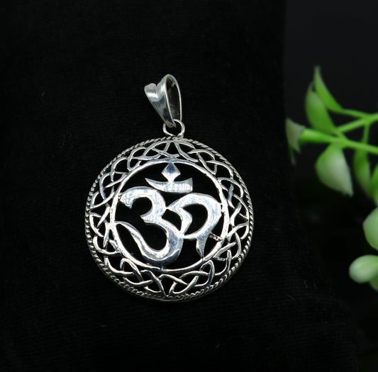 925 sterling silver handmade mantra symbol 'Aum' pendant, amazing stylish unisex pendant locket personalized new fancy jewelry ssp568 - TRIBAL ORNAMENTS