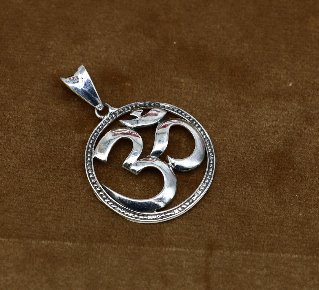 925 sterling silver handmade Hindu mantra 'Aum' OM pendant, amazing stylish unisex pendant locket personalized jewelry tribal jewelry ssp467 - TRIBAL ORNAMENTS