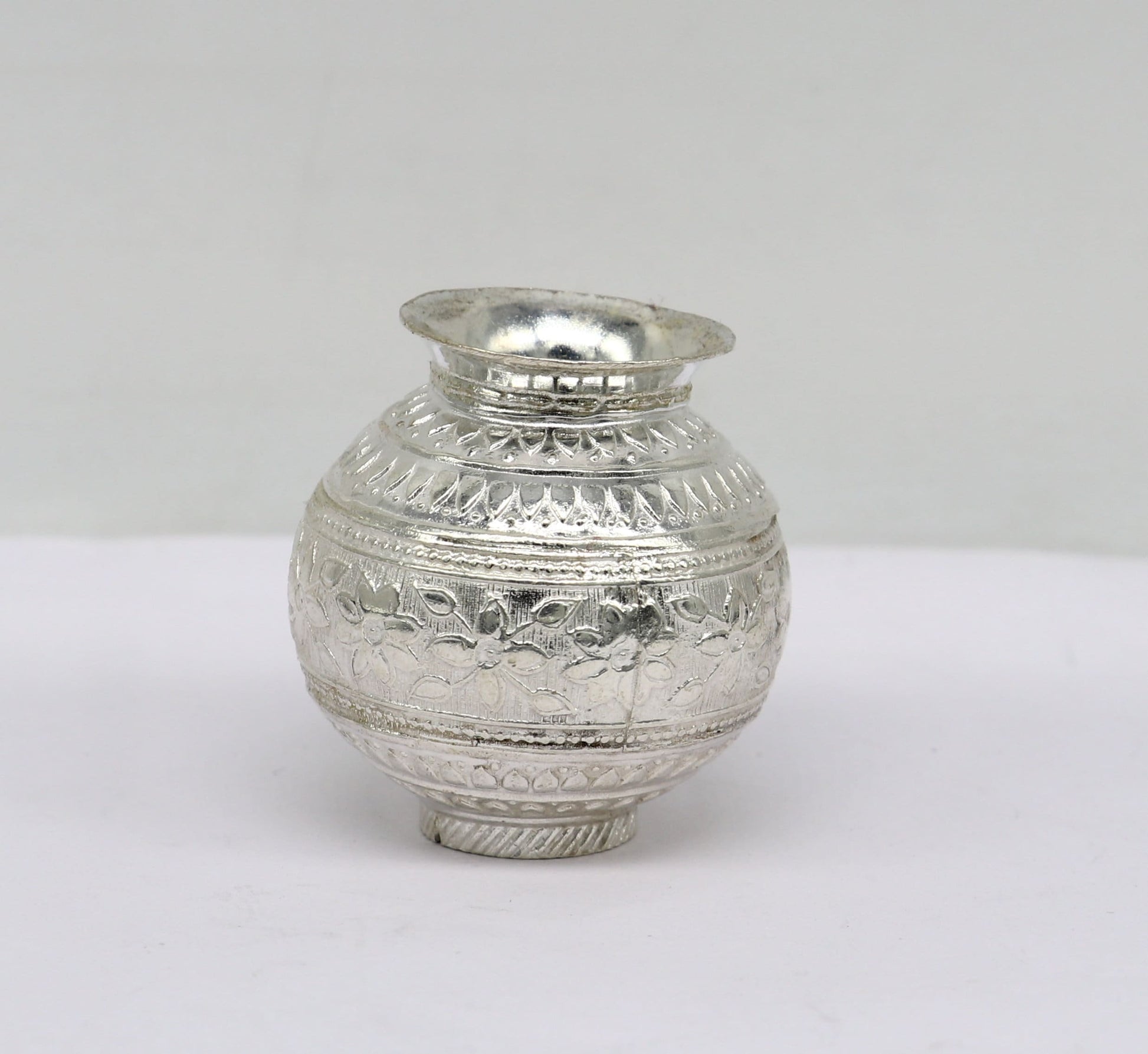 Solid sterling silver handmade plain small Kalash or pot, unique special silver puja article, water or milk shiva kalash pot india su348 - TRIBAL ORNAMENTS