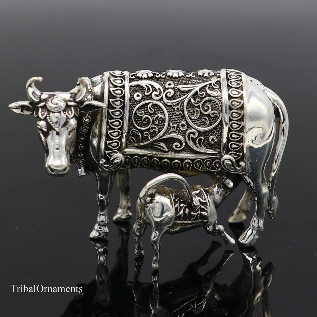 Divine cow with calf 925 sterling silver vintage Nakshi work design Kamdhenu cow, deity's cow, wishing cow, silver worshipping puja stb120 - TRIBAL ORNAMENTS