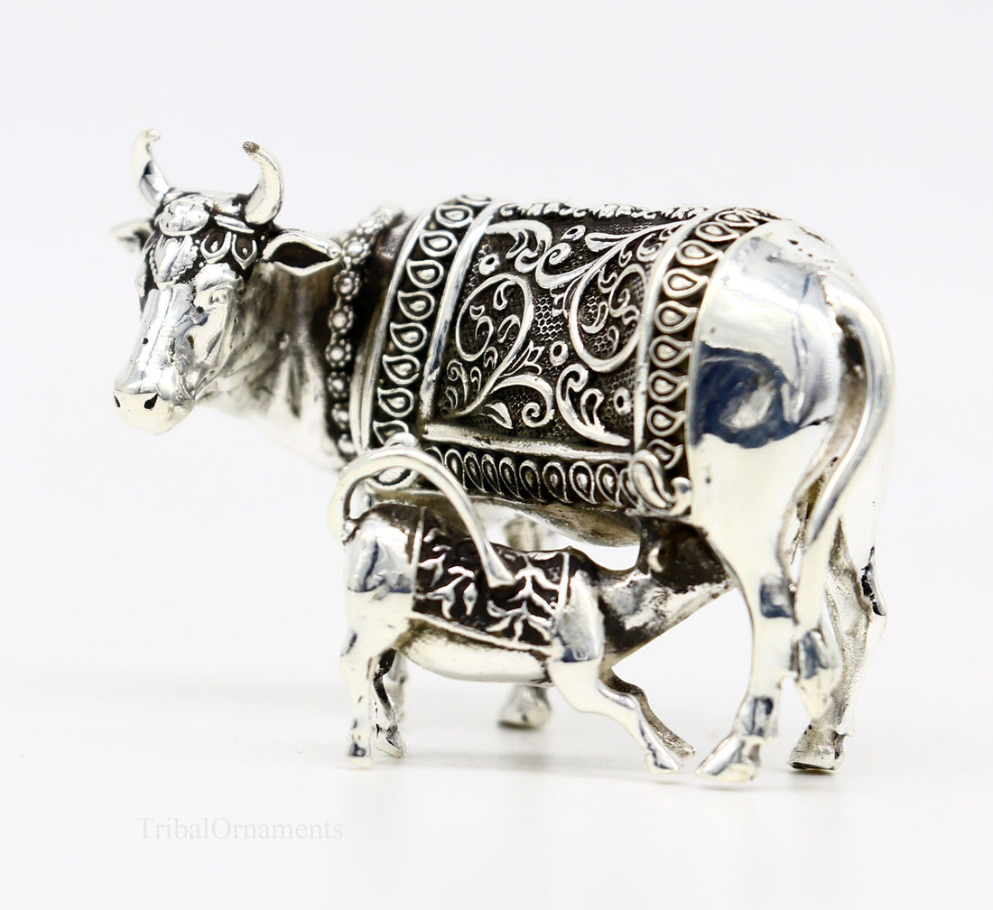 Divine cow with calf 925 sterling silver vintage Nakshi work design Kamdhenu cow, deity's cow, wishing cow, silver worshipping puja art115 - TRIBAL ORNAMENTS