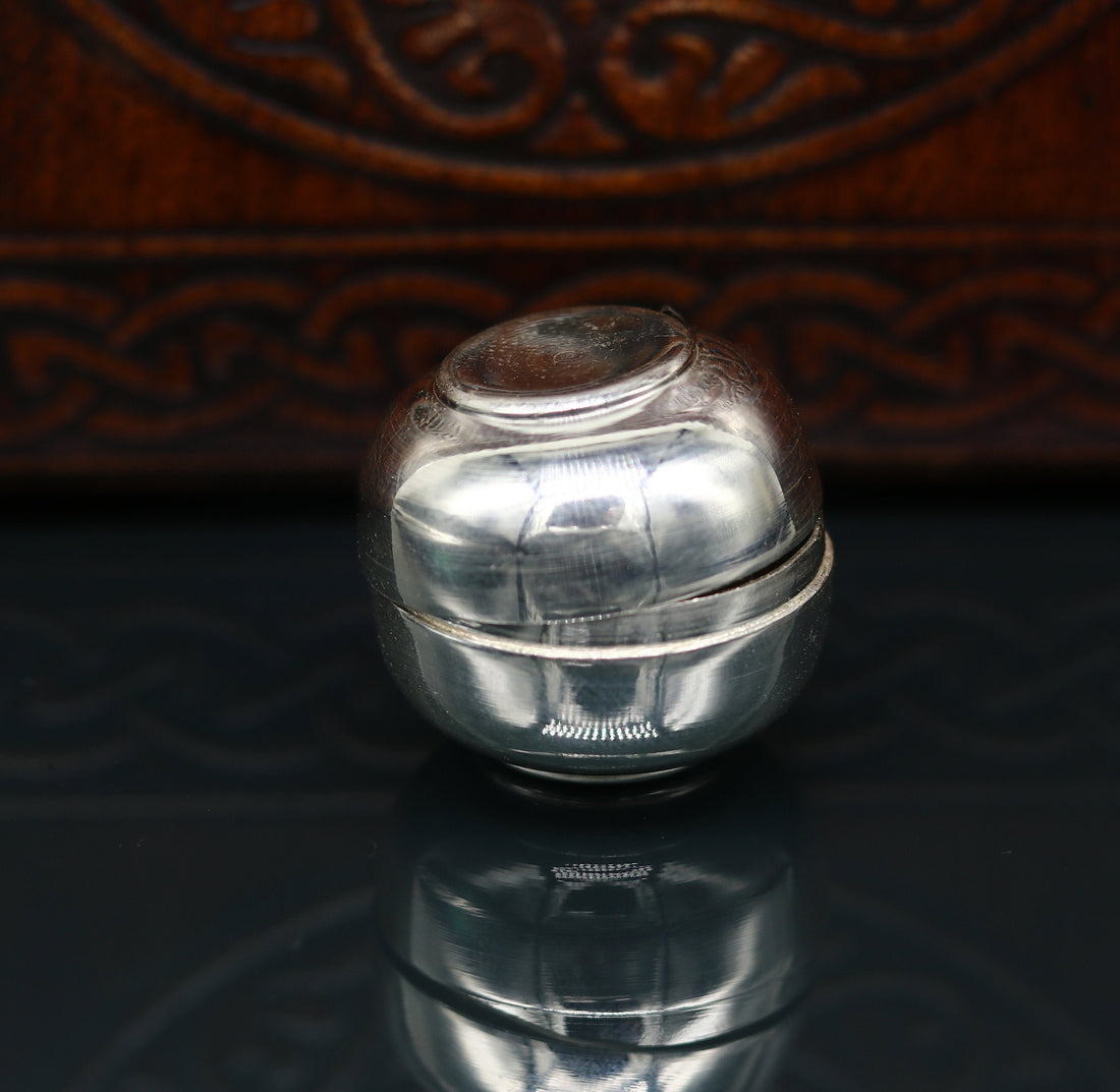 999 fine silver handmade gorgeous small idol's Prasad box, trinket box, container box, brides sindur box, solid silver article utensil sv183 - TRIBAL ORNAMENTS