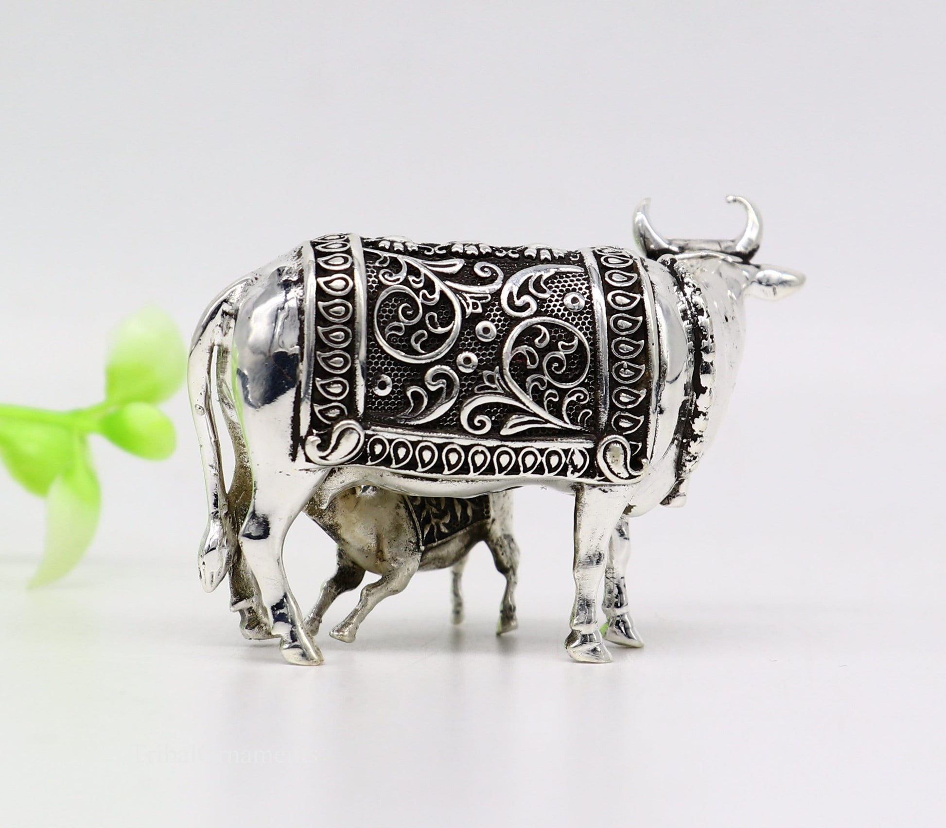 Divine cow with calf 925 sterling silver vintage Nakshi work design Kamdhenu cow, deity's cow, wishing cow, silver worshipping puja stb120 - TRIBAL ORNAMENTS