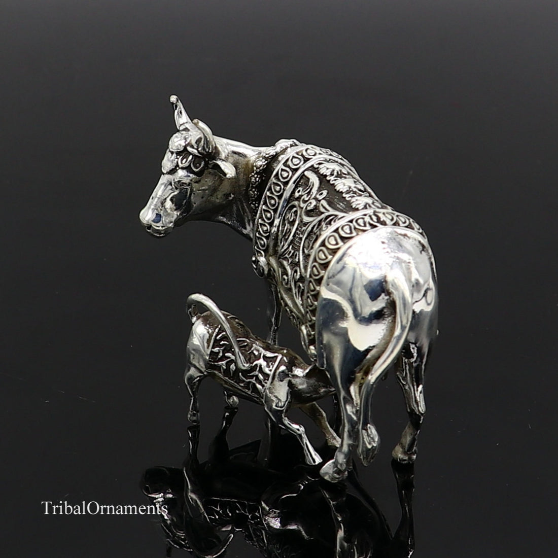 Divine cow with calf 925 sterling silver vintage Nakshi work design Kamdhenu cow, deity's cow, wishing cow, silver worshipping puja stb120 - TRIBAL ORNAMENTS