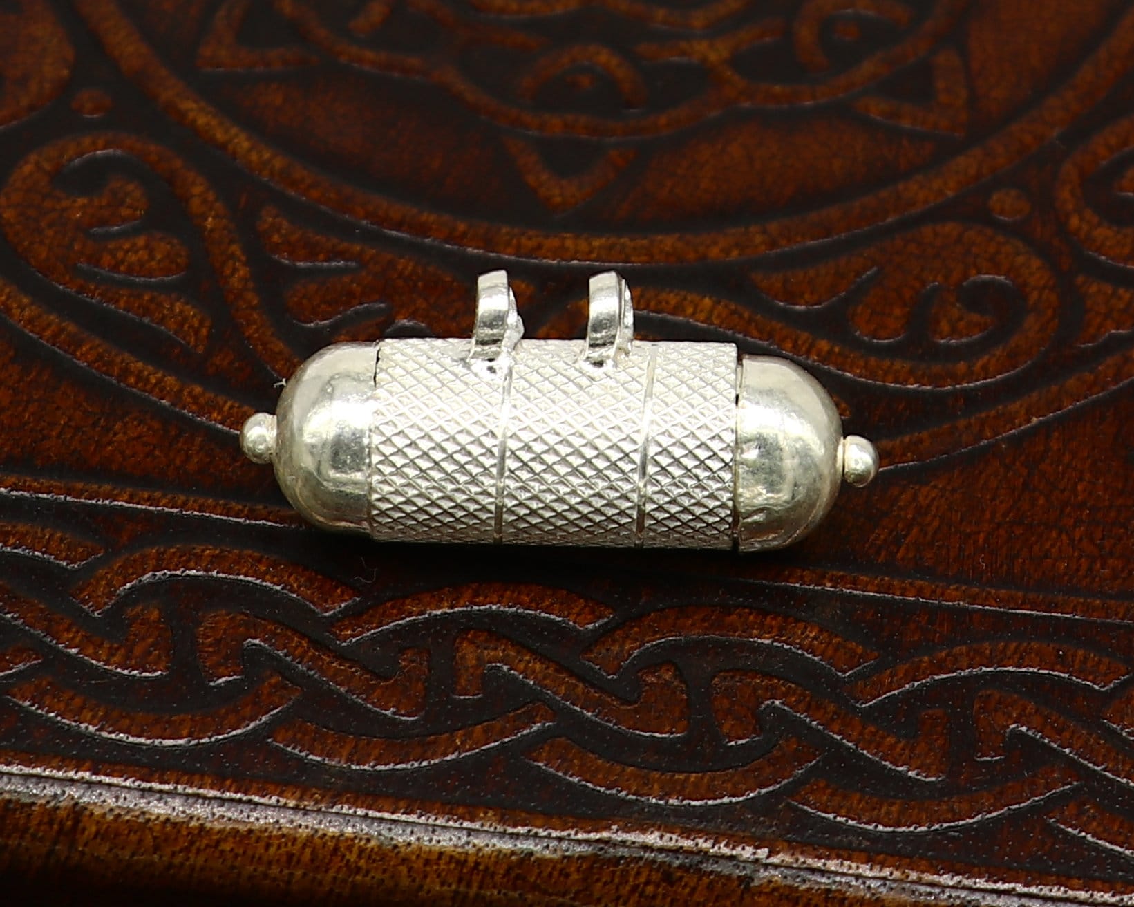 925 sterling silver handmade gorgeous round shape handmade amulet box pendant, mantra box, silver tabiz , box tribal jewelry ssp680 - TRIBAL ORNAMENTS