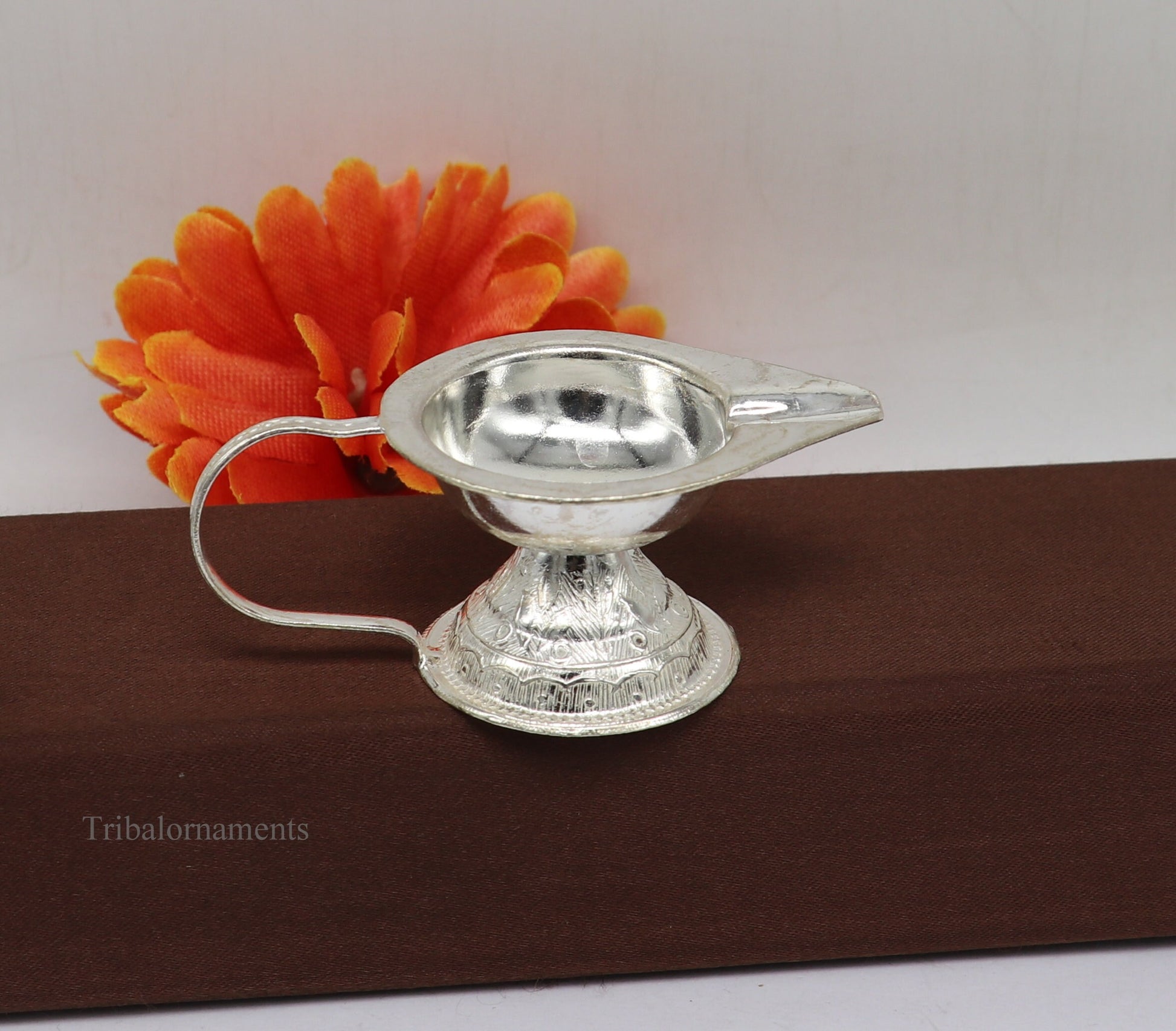 Diwali puja special silver handmade kappor dani , silver temple utensils, silver diya, deepak, silver single joth kapoor Aarti art su413 - TRIBAL ORNAMENTS