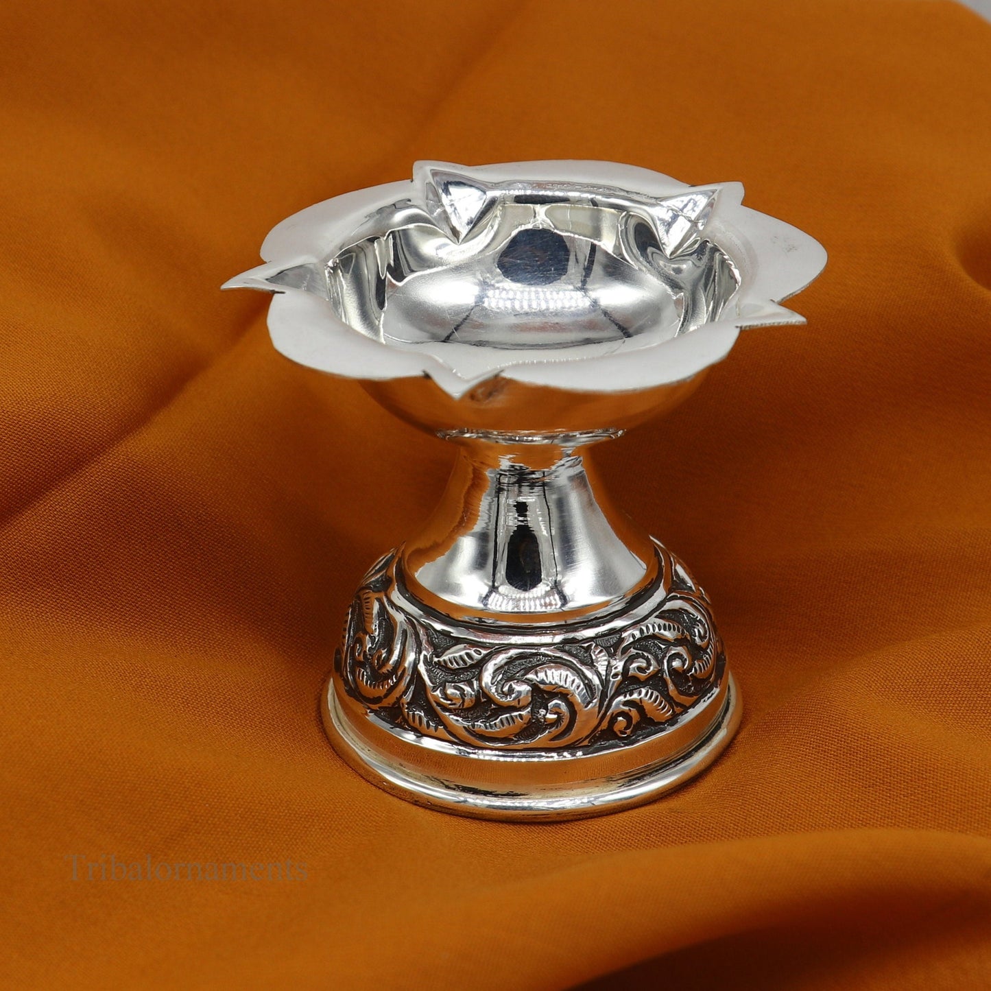 925 sterling silver handmade chitai work kandrai work design oil lamp, silver Deepak, silver temple article, puja utensils art su475 - TRIBAL ORNAMENTS