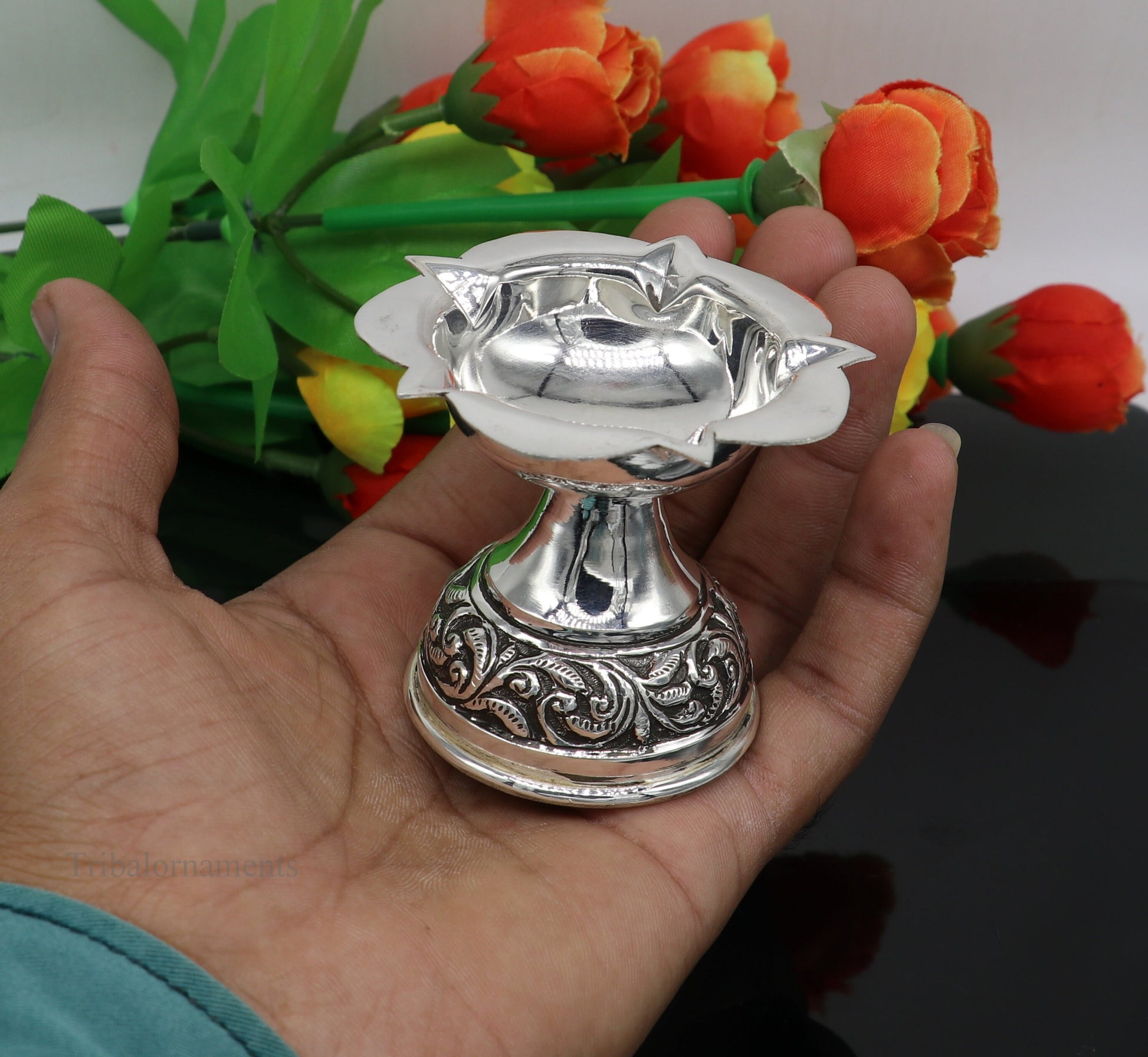 925 sterling silver handmade chitai work kandrai work design oil lamp, silver Deepak, silver temple article, puja utensils art su475 - TRIBAL ORNAMENTS