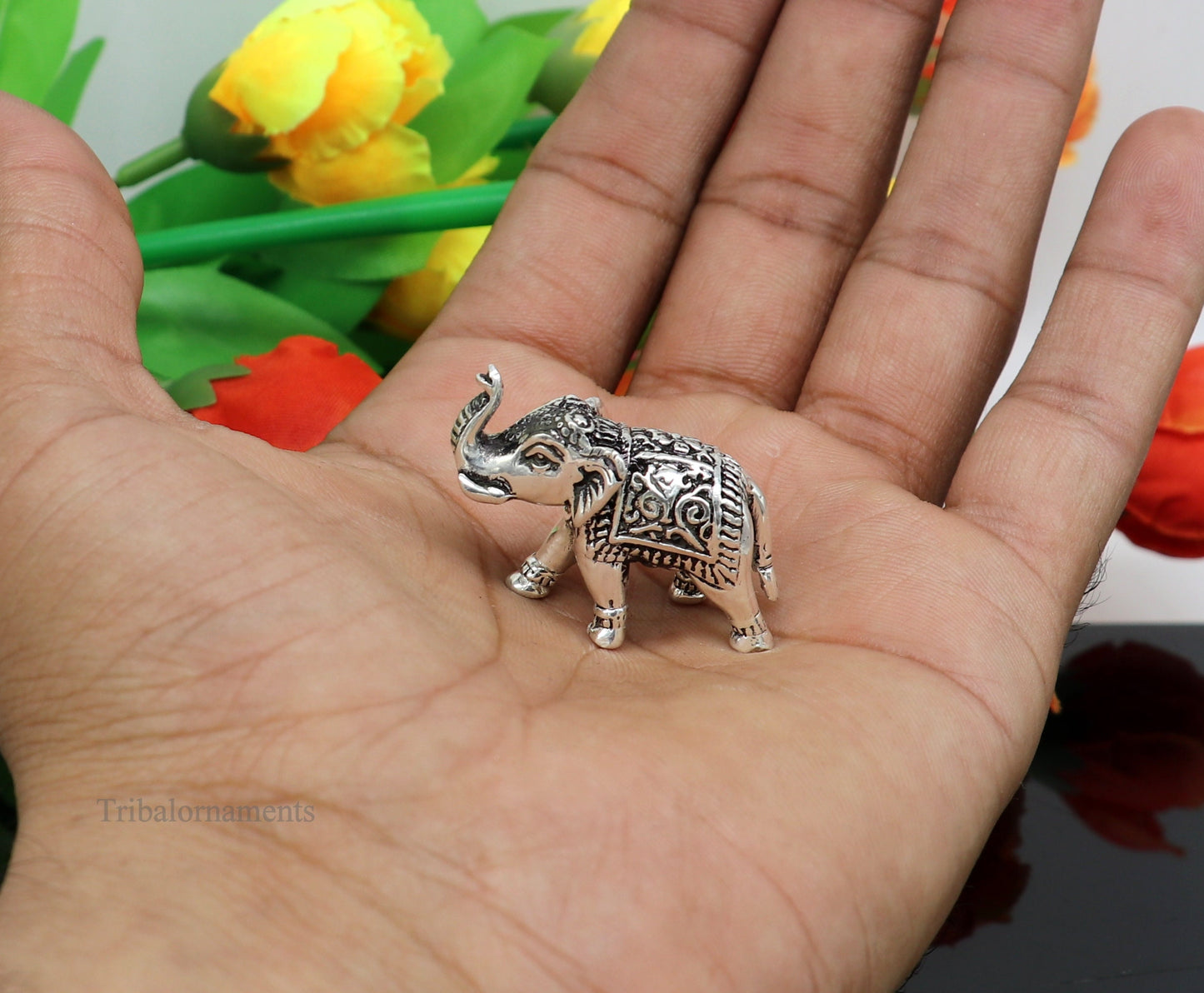 Pure 925 Sterling silver kandrai work nakshi design customized Elephant statue, puja article figurine, home décor puja articles su488 - TRIBAL ORNAMENTS