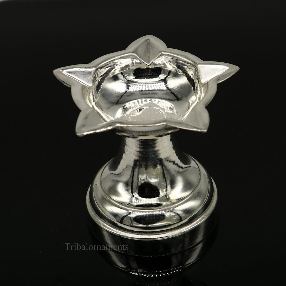 solid sterling silver handmade elegant oil lamp, silver home temple utensils, silver diya, deepak, silver vessels, silver puja article su402 - TRIBAL ORNAMENTS