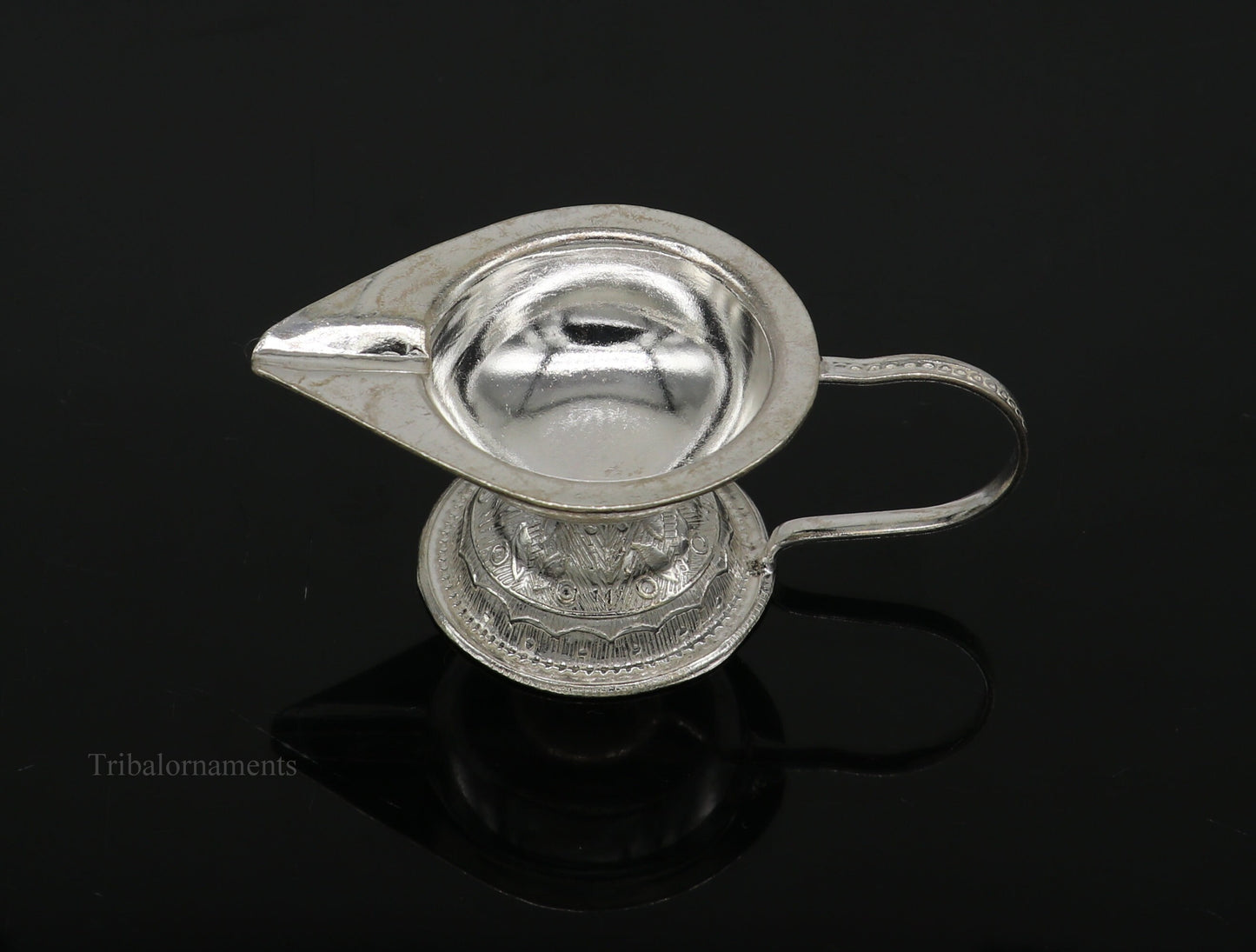 Diwali puja special silver handmade kappor dani , silver temple utensils, silver diya, deepak, silver single joth kapoor Aarti art su413 - TRIBAL ORNAMENTS