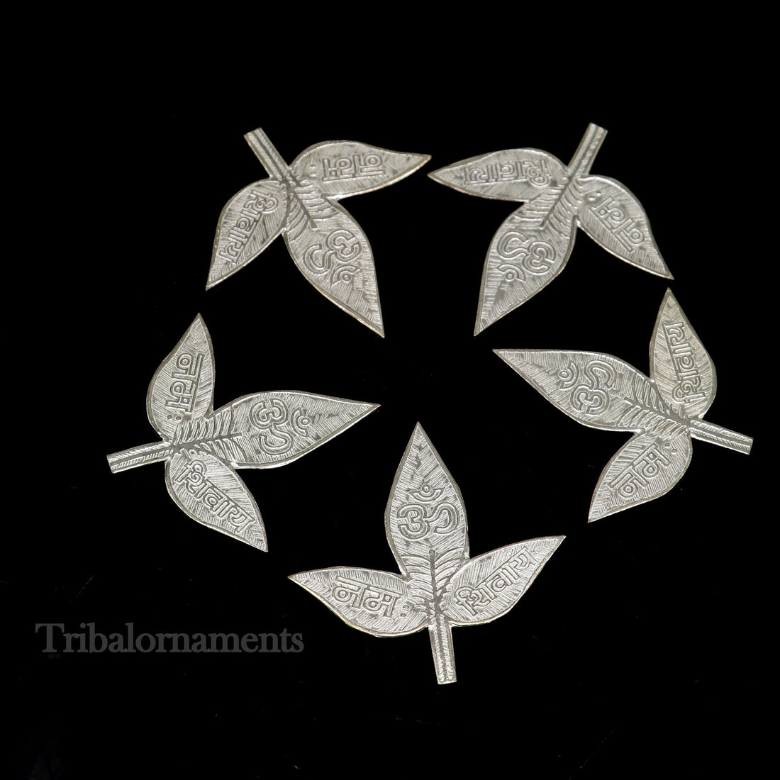 Lord Shiva bel Patra Solid silver handmade solid belva patra, shiva worshipping/ puja article, belpatra or bilva tree leaves  for puja su509 - TRIBAL ORNAMENTS