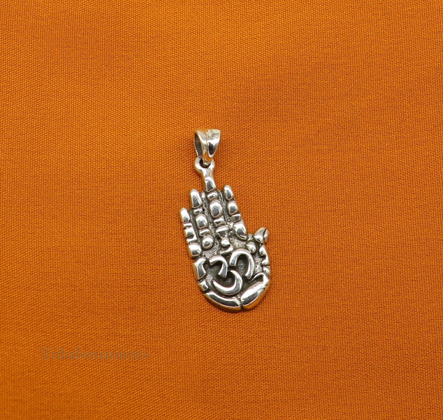 925 sterling silver handmade divine hand palm with 'AUM' excellent unique design pendant, blessing palm pendant from india ssp910 - TRIBAL ORNAMENTS