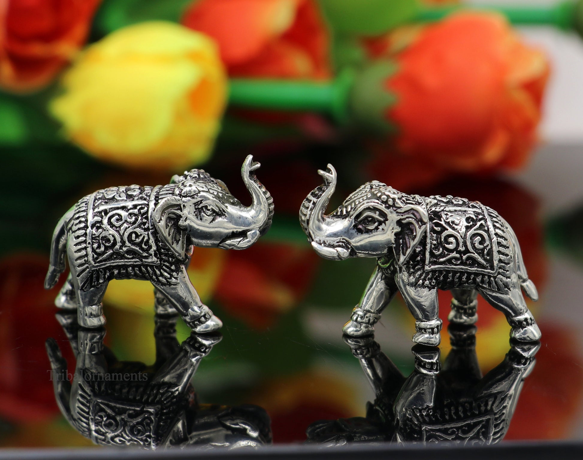 Pure 925 Sterling silver kandrai work nakshi design customized Elephant statue, puja article figurine, home décor puja articles su488 - TRIBAL ORNAMENTS