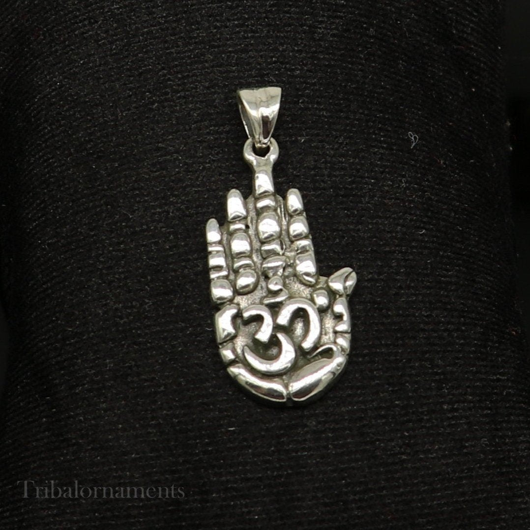 925 sterling silver handmade divine hand palm with 'AUM' excellent unique design pendant, blessing palm pendant from india ssp910 - TRIBAL ORNAMENTS