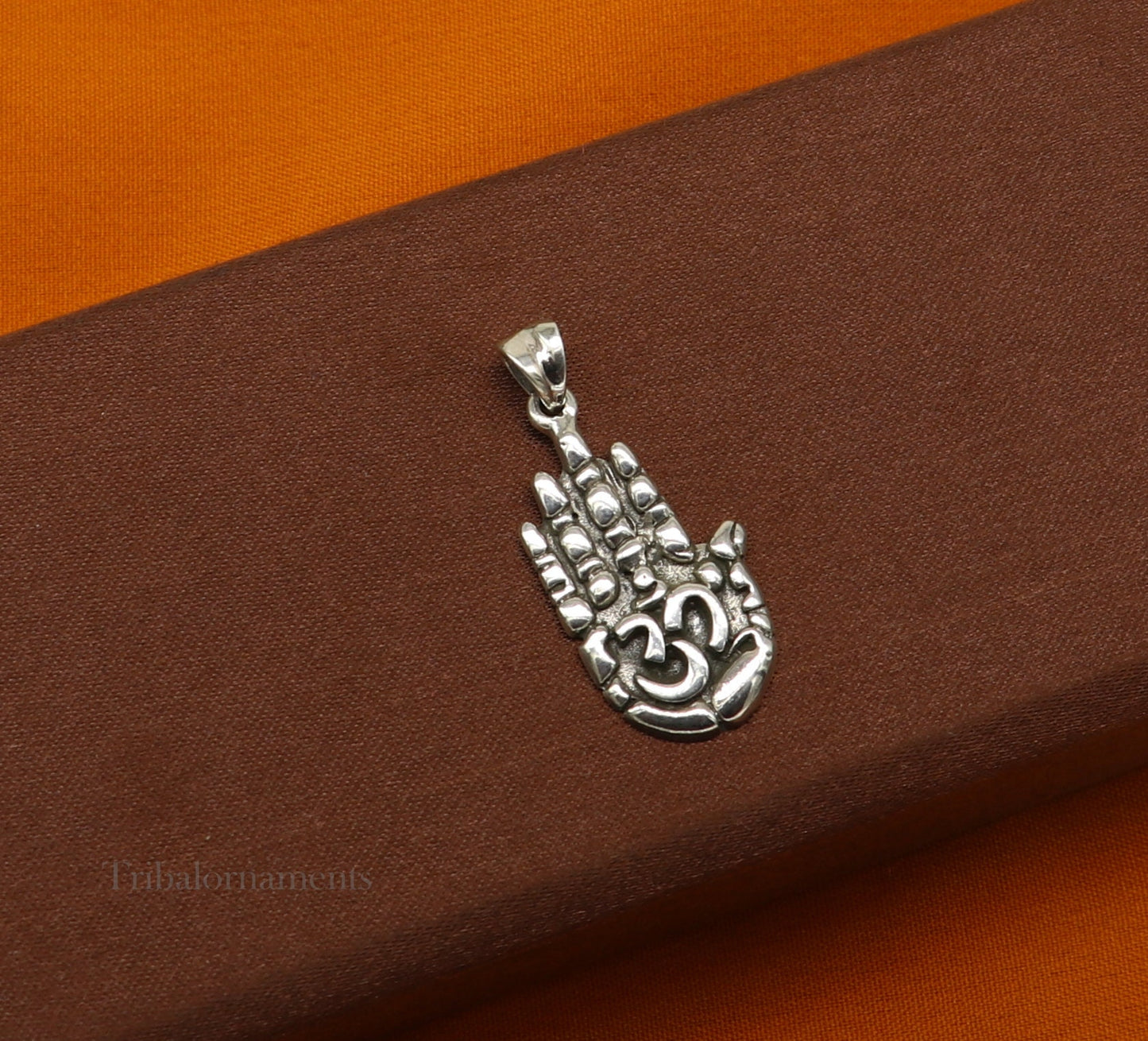 925 sterling silver handmade divine hand palm with 'AUM' excellent unique design pendant, blessing palm pendant from india ssp910 - TRIBAL ORNAMENTS
