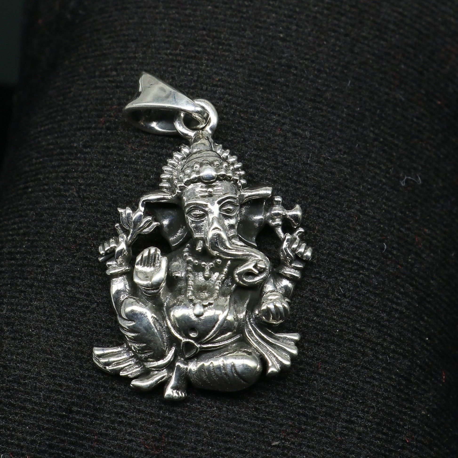 925 sterling silver Idol Ganesha pendant necklace tribal belly dance daily use pendant Rajasthan india ssp970 - TRIBAL ORNAMENTS