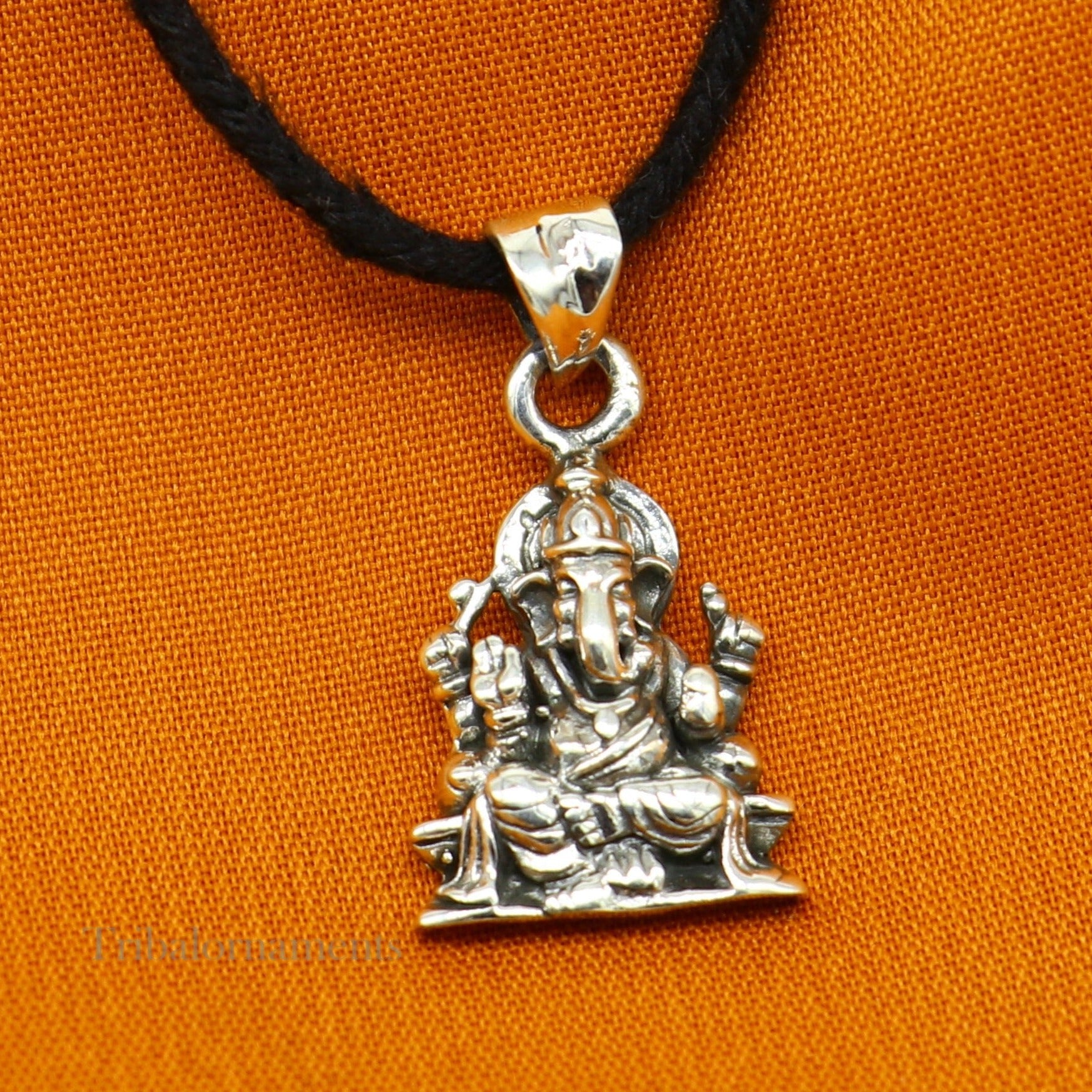 Divine lord Ganesha blessing pendant, excellent vintage designer 925 sterling silver handmade jewelry from india ssp968 - TRIBAL ORNAMENTS