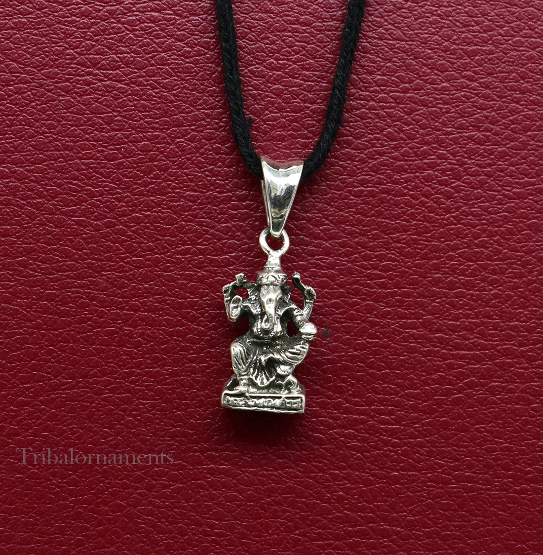 Elegant design Divine lord Ganesha blessing pendant, excellent vintage designer 925 sterling silver handmade jewelry from india ssp933 - TRIBAL ORNAMENTS