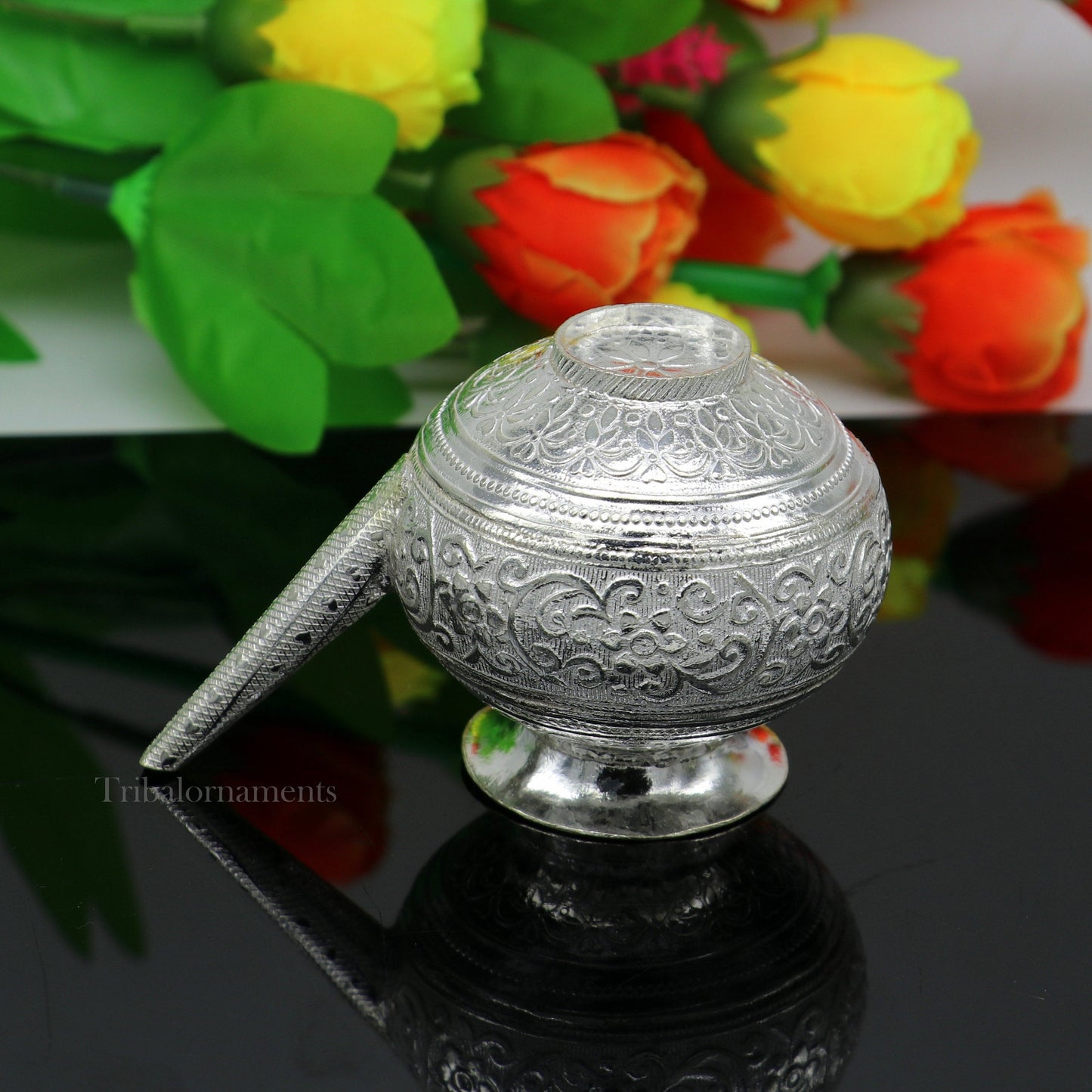 Lord Shiva Abhishek pot, best designer nozzle sold silver kalash puja utensils article from, best diwali puja article for home temple su537 - TRIBAL ORNAMENTS