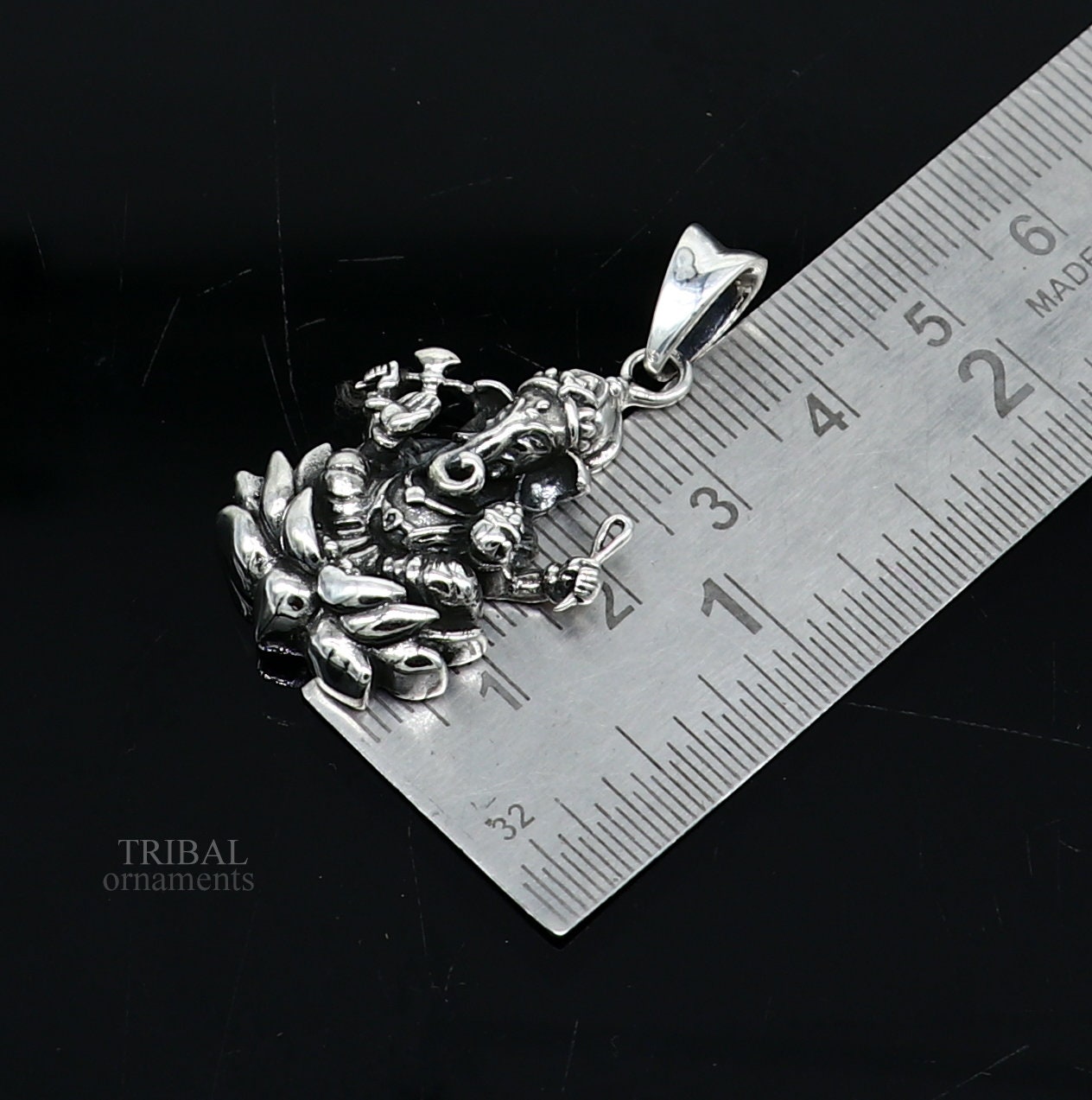 Divine 925 sterling silver handmade blessing Ganesha pendant, stylish unisex pendant locket personalized pendant jewelry ssp1216 - TRIBAL ORNAMENTS